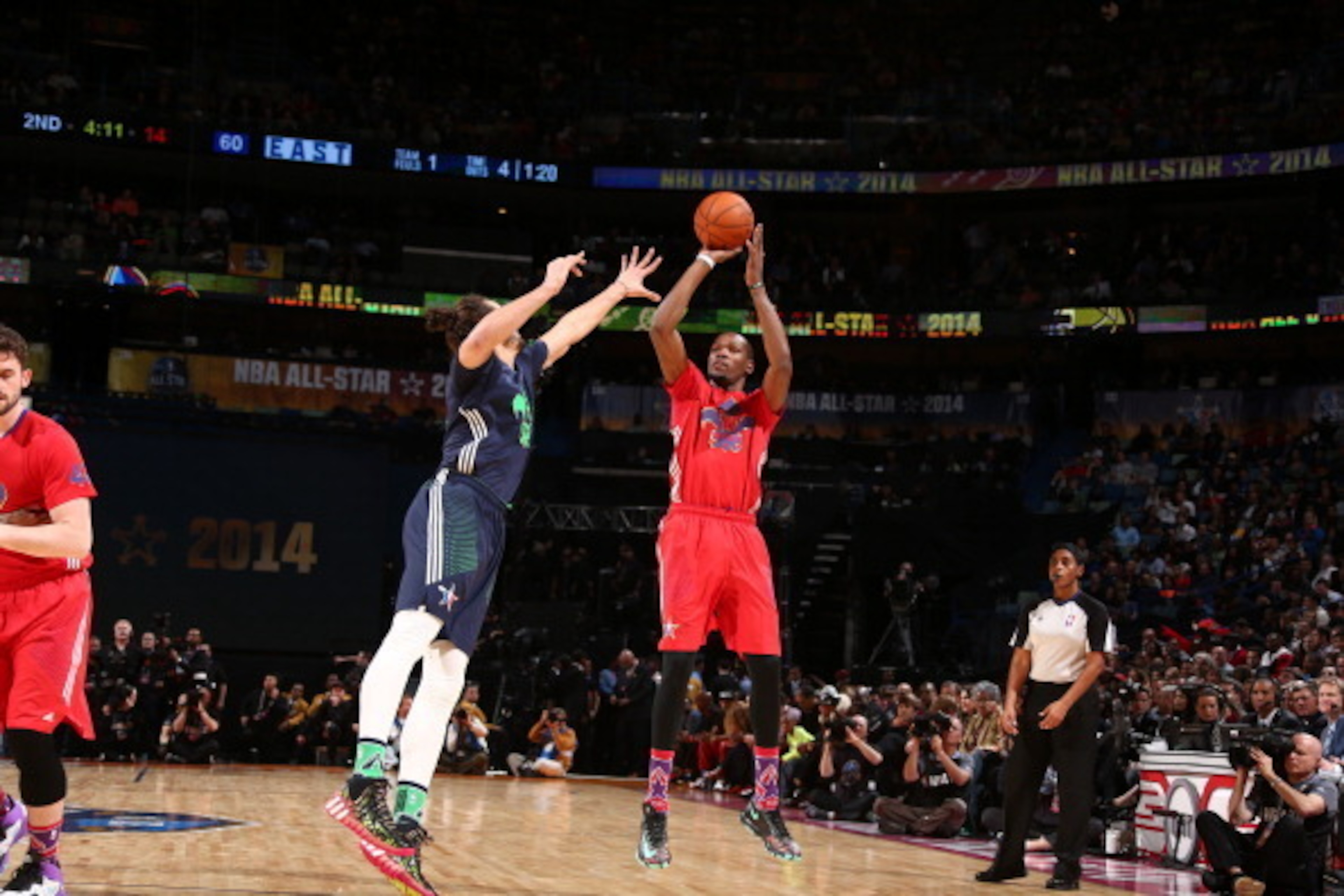 NEW ORLEANS, LA - FEBRUARY 16: Kevin Durant #35 of the Western Conference All-Stars shoots against Joakim Noah #13 of the Eastern Conference All-Stars during the 2014 NBA All-Star Game as part of the 2014 All-Star Weekend at Smoothie King Center on Februa