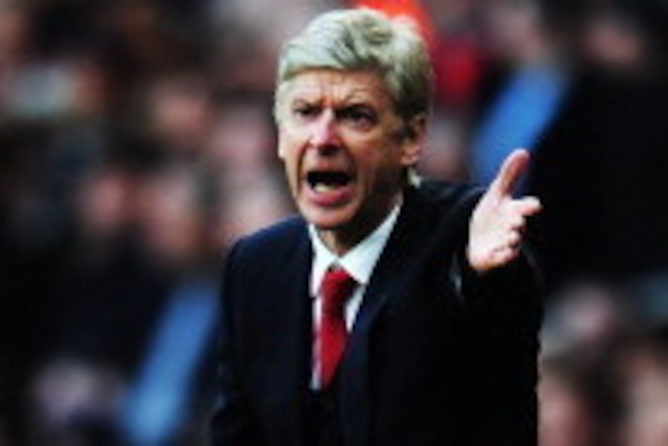 LONDON, ENGLAND - FEBRUARY 16:  Arsenal manager Arsene Wenger shouts instructions from the touchline during the FA Cup Fifth Round match between Arsenal and Liverpool at the Emirates Stadium on February 16, 2014 in London, England.  (Photo by Shaun Botter
