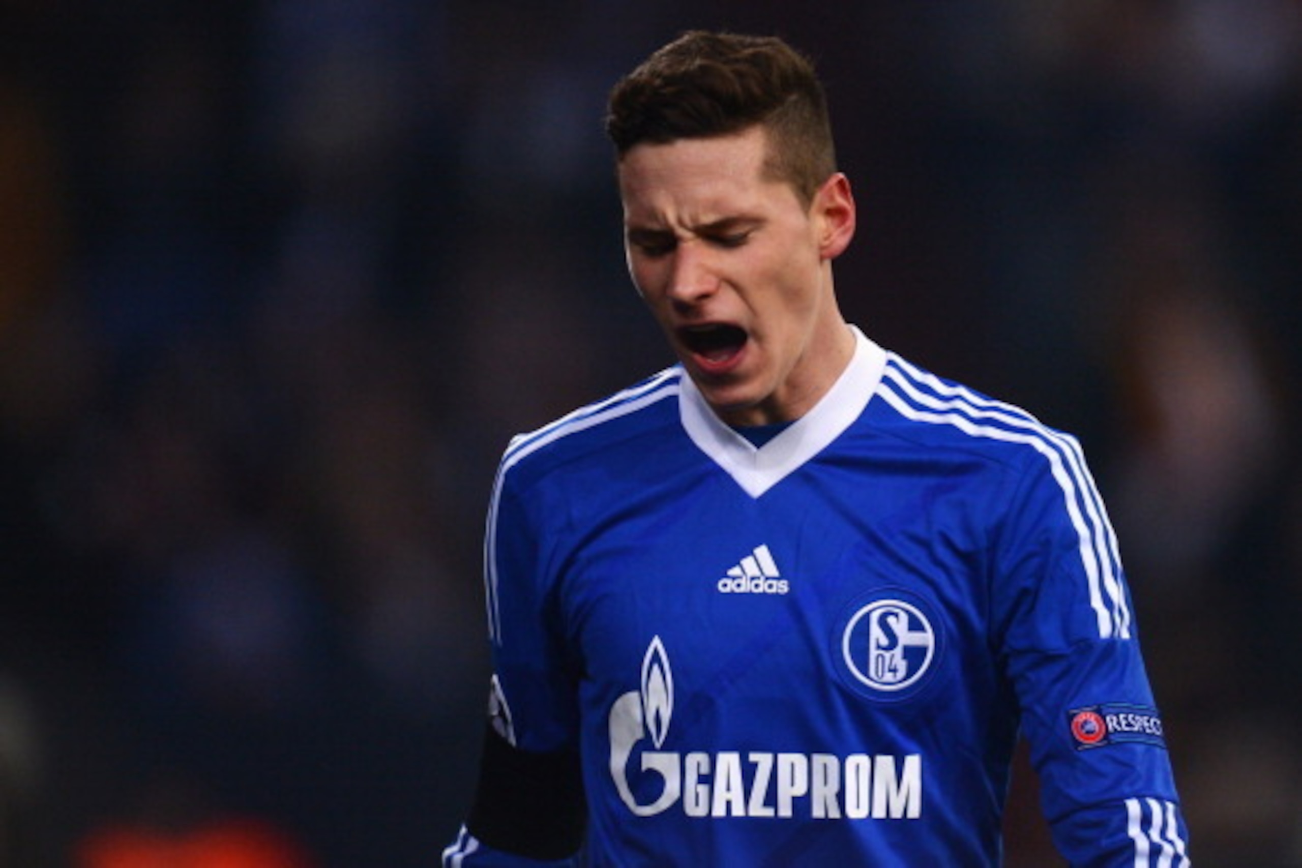 GELSENKIRCHEN, GERMANY - MARCH 12: Julian Draxler of Schalke looks dejected during the UEFA Champions League round of 16 second leg match between FC Schalke 04 and Galatasaray AS at Veltins-Arena on March 12, 2013 in Gelsenkirchen, Germany. (Photo by La GELSENKIRCHEN, GERMANY - MARCH 12: Julian Draxler of Schalke looks dejected during the UEFA Champions League round of 16 second leg match between FC Schalke 04 and Galatasaray AS at Veltins-Arena on March 12, 2013 in Gelsenkirchen, Germany. (Photo by La