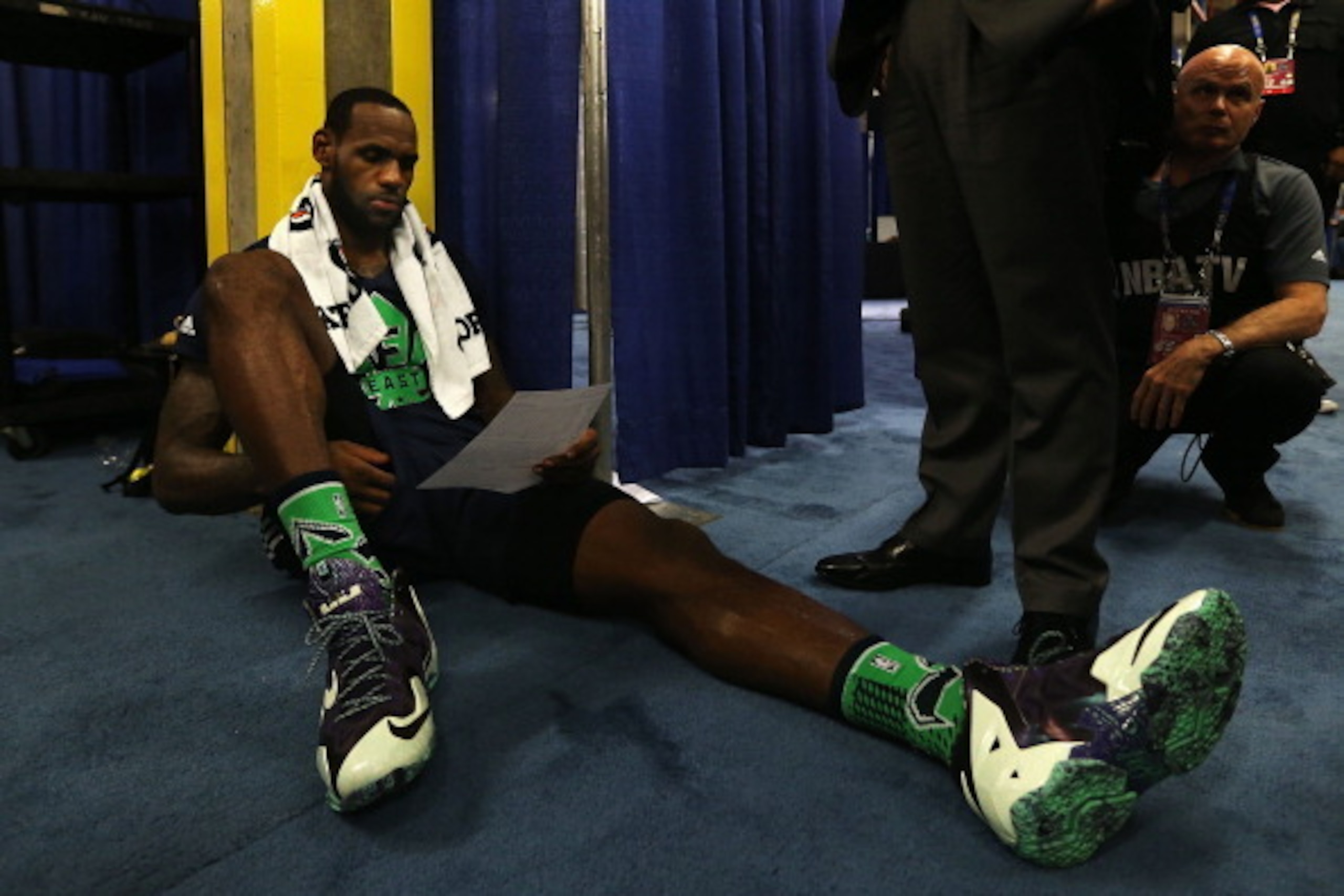 NEW ORLEANS, LA - FEBRUARY 16: Eastern Conference LeBron James #6 of Miami Heats looks over the game stats following the 2014 NBA All-Star game against the Western Conference at the Smoothie King Center on February 16, 2014 in New Orleans, Louisiana. Th NEW ORLEANS, LA - FEBRUARY 16: Eastern Conference LeBron James #6 of Miami Heats looks over the game stats following the 2014 NBA All-Star game against the Western Conference at the Smoothie King Center on February 16, 2014 in New Orleans, Louisiana. Th