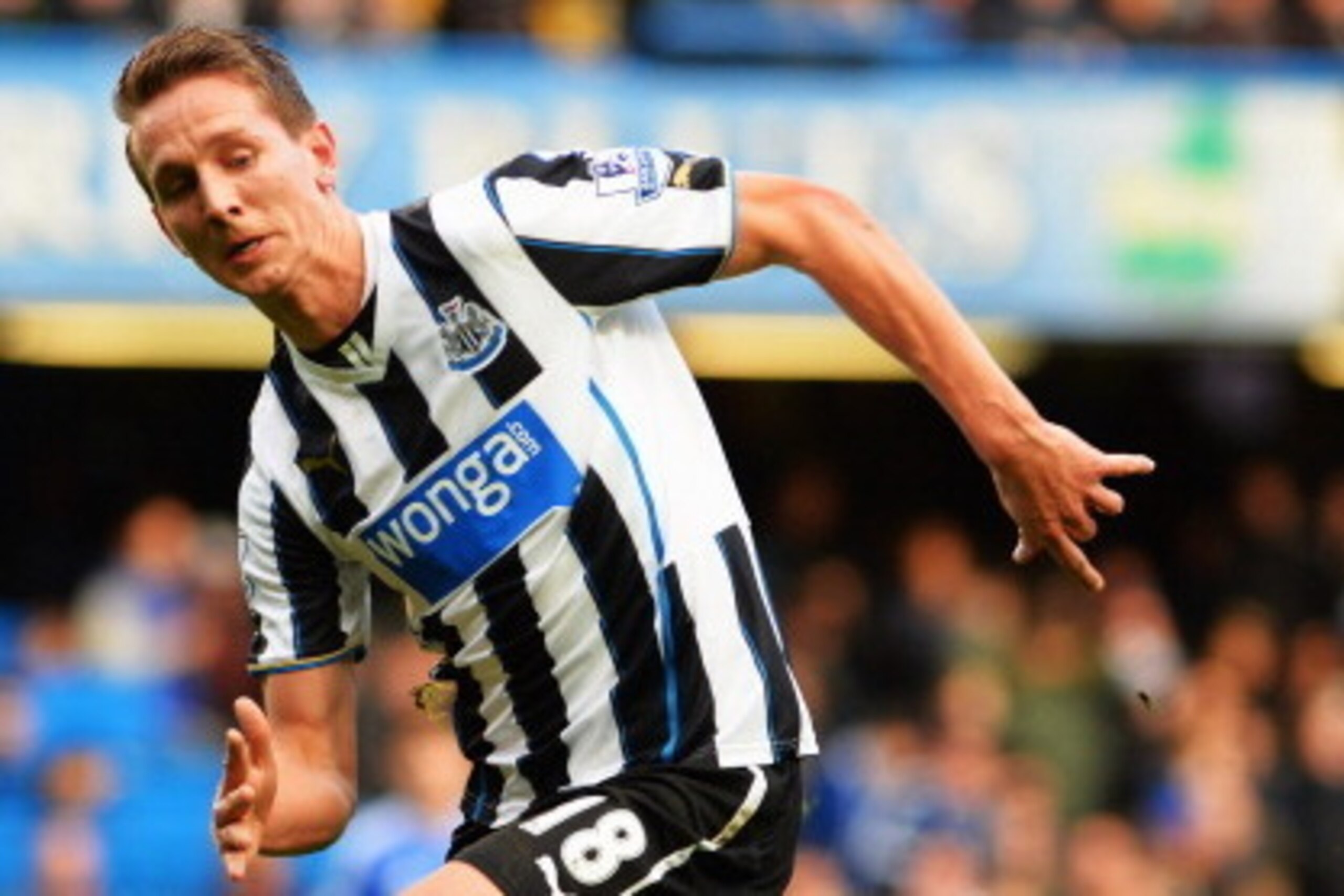 LONDON, ENGLAND - FEBRUARY 08:  Luuk de Jong of Newcastle United in action during the Barclays Premier League match between Cheslea and Newcastle United at Stamford Bridge on February 8, 2014 in London, England.  (Photo by Shaun Botterill/Getty Images)