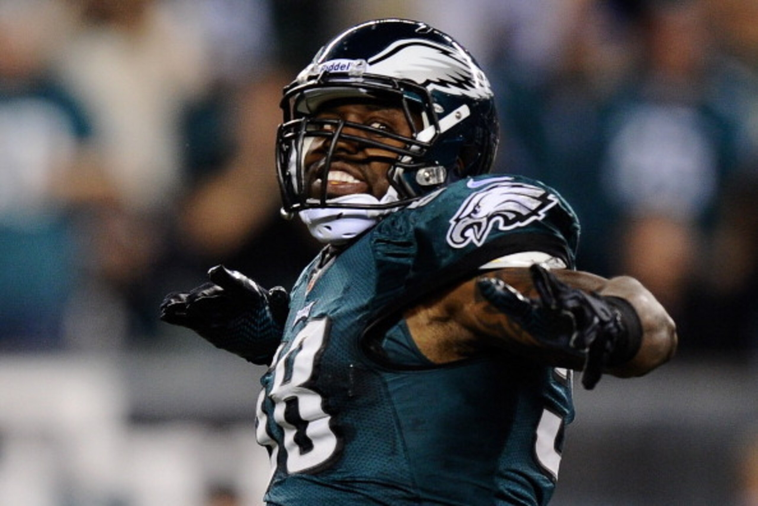 PHILADELPHIA, PA - DECEMBER 22:  Trent Cole #58 of the Philadelphia Eagles celebrates after sacking Jay Cutler #6 of the Chicago Bears during the first quarter at Lincoln Financial Field on December 22, 2013 in Philadelphia, Pennsylvania.  (Photo by Maddi