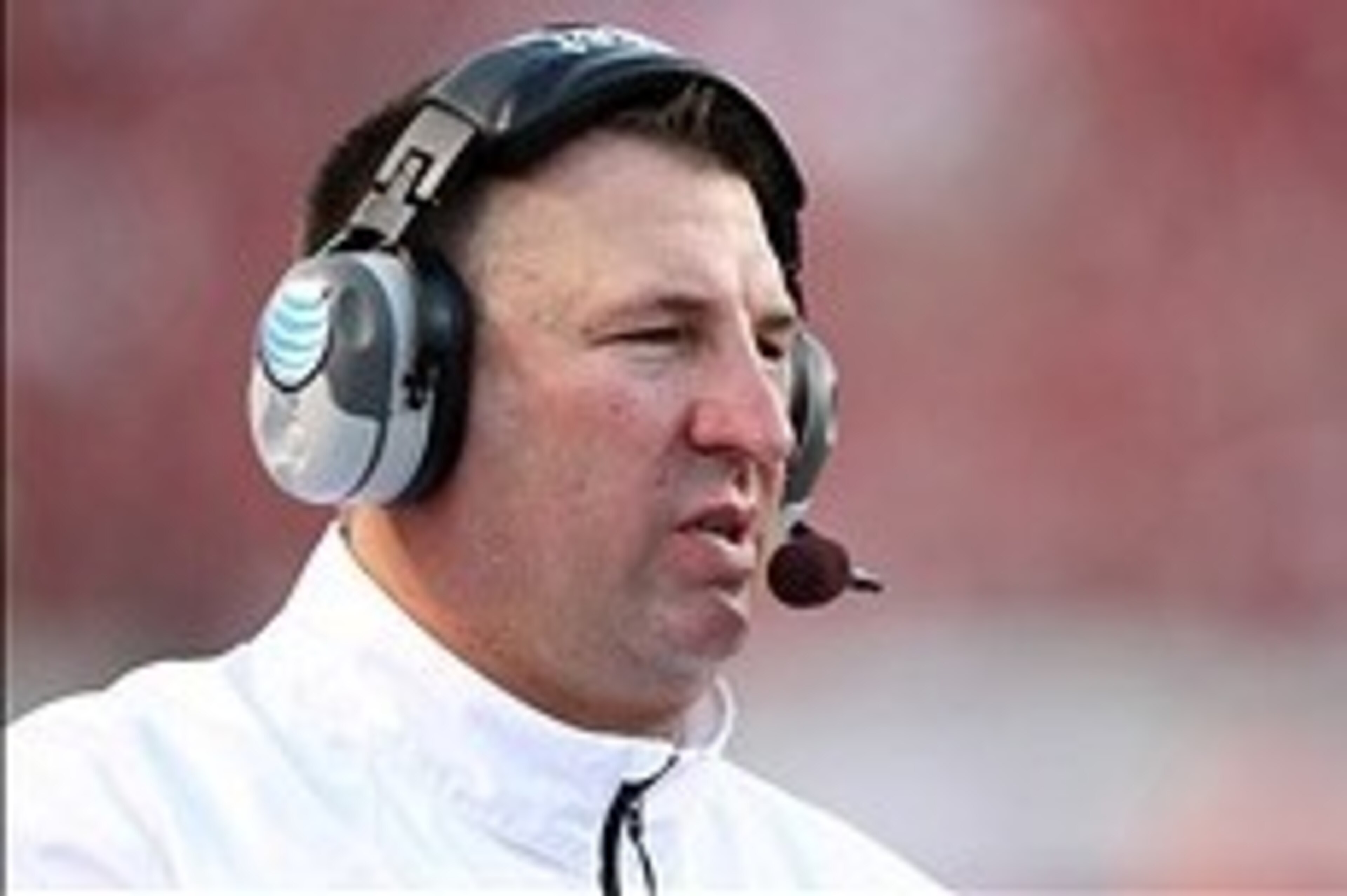 Sep 7, 2013; Little Rock, AR, USA; Arkansas Razorbacks head coach Bret Bielema during the first half against the Samford Bulldogs at War Memorial Stadium. Arkansas defeated Samford 31-21. Mandatory Credit: Nelson Chenault-USA TODAY Sports