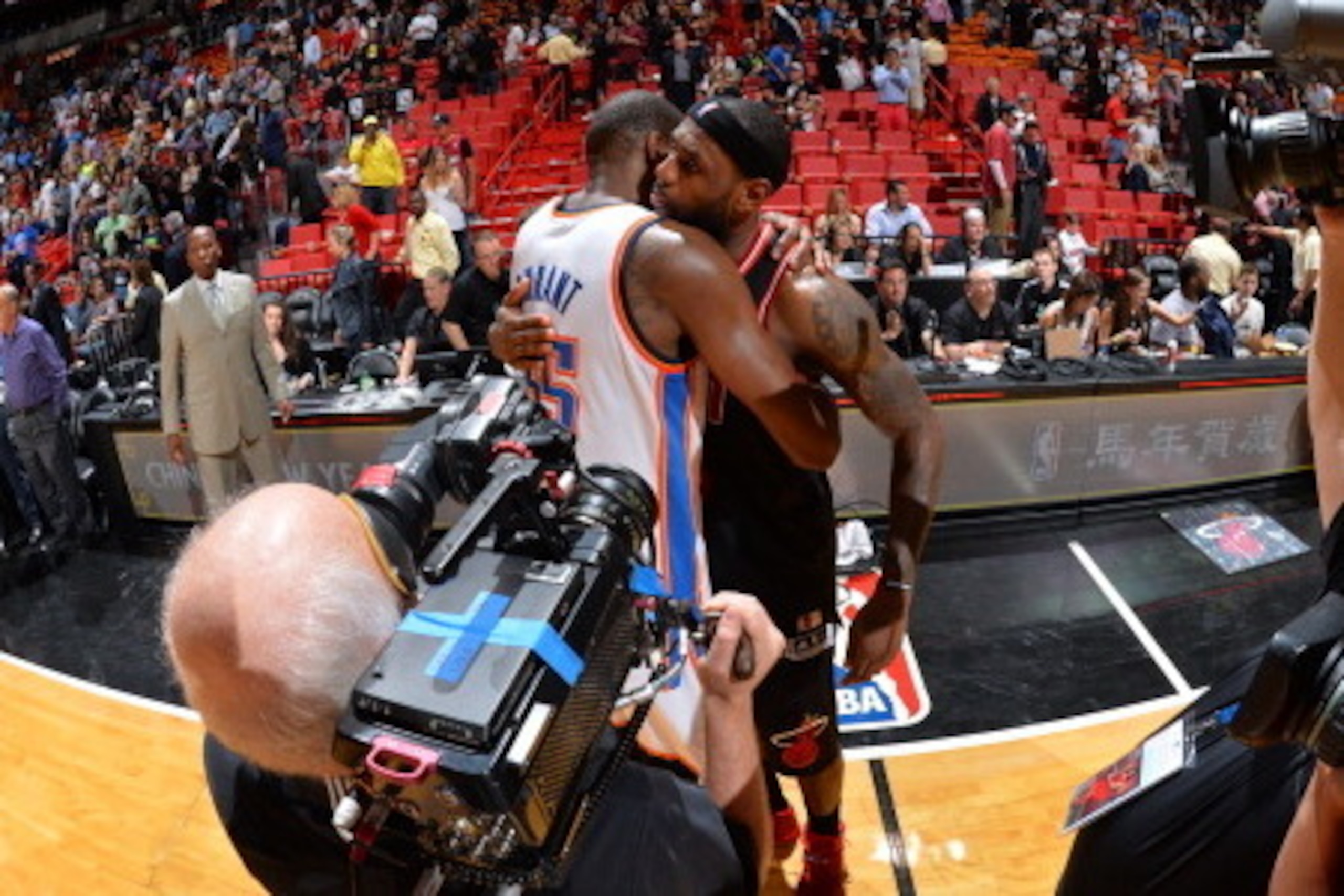 MIAMI, FL - JANUARY 29: Kevin Durant #35 of the Oklahoma City Thunder embraces with LeBron James #6 of the Miami Heat at the American Airlines Arena in Miami, Florida on Jan. 29, 2014. NOTE TO USER: User expressly acknowledges and agrees that, by download