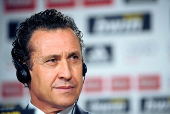 MADRID, SPAIN - JANUARY 27: Real Madrid director general Jorge Valdano attends the presentation of  Emmanuel Adebayor as a new Real player at Estadio Santiago Bernabeu on January 27, 2011 in Madrid, Spain.  (Photo by Denis Doyle/Getty Images)