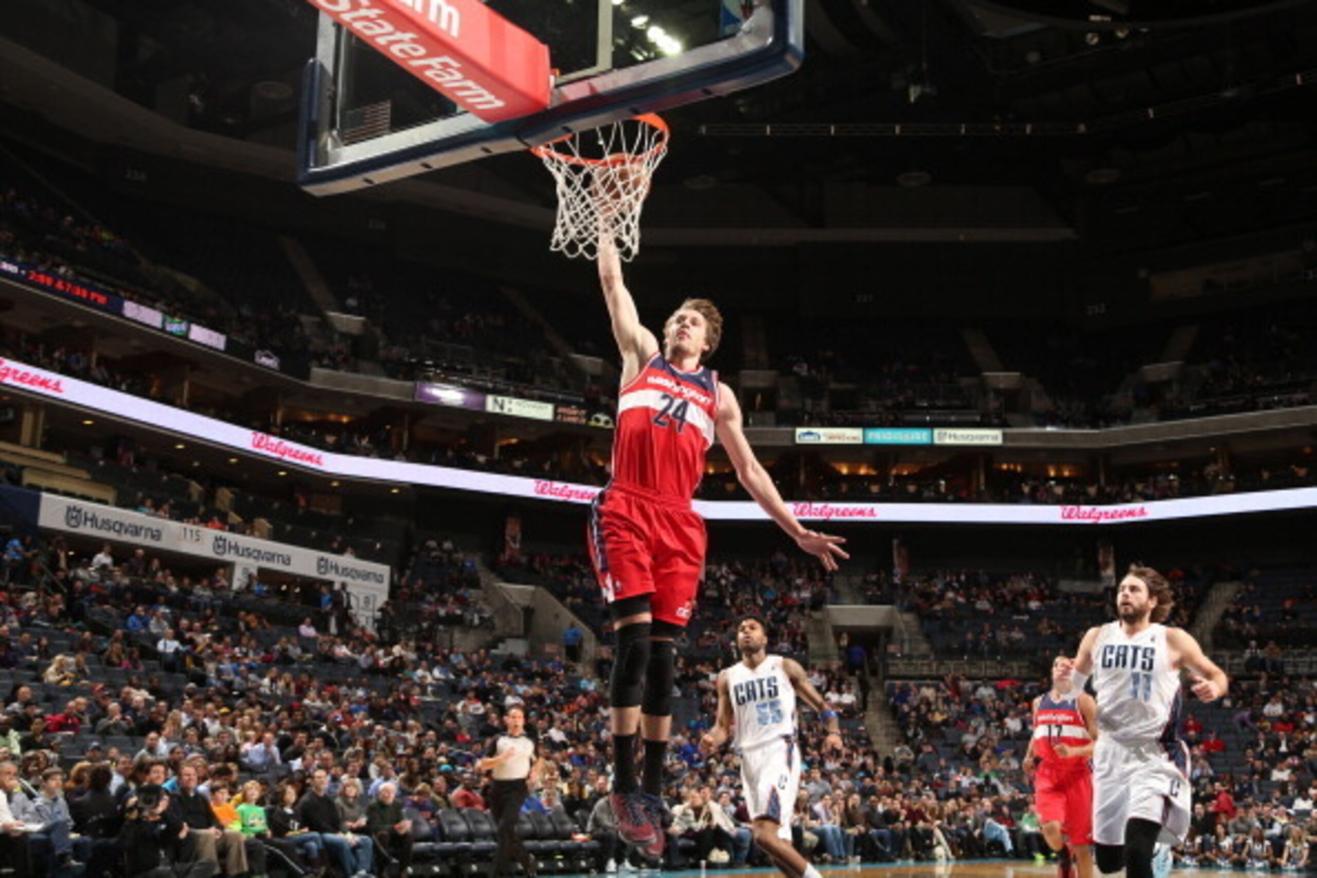 CHARLOTTE, NC - JANUARY 7: Jan Vesely #24 of the Washington Wizards dunks against the Charlotte Bobcats during the game at the Time Warner Cable Arena on January 7, 2014 in Charlotte, North Carolina. NOTE TO USER: User expressly acknowledges and agrees CHARLOTTE, NC - JANUARY 7: Jan Vesely #24 of the Washington Wizards dunks against the Charlotte Bobcats during the game at the Time Warner Cable Arena on January 7, 2014 in Charlotte, North Carolina. NOTE TO USER: User expressly acknowledges and agrees