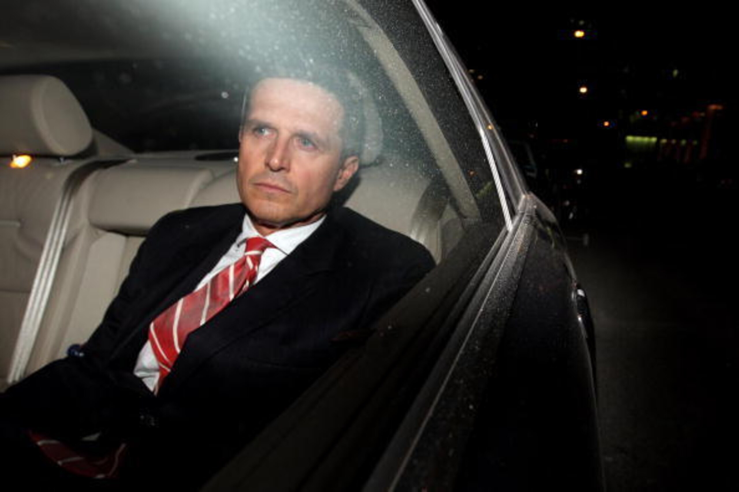 LONDON, ENGLAND - OCTOBER 14: Liverpool FC managing director Christian Purslow leaves the offices of the law firm Slaughter and May on October 14, 2010 in London, England. The future ownership of the famous football club has been subject to legal injunct LONDON, ENGLAND - OCTOBER 14: Liverpool FC managing director Christian Purslow leaves the offices of the law firm Slaughter and May on October 14, 2010 in London, England. The future ownership of the famous football club has been subject to legal injunct