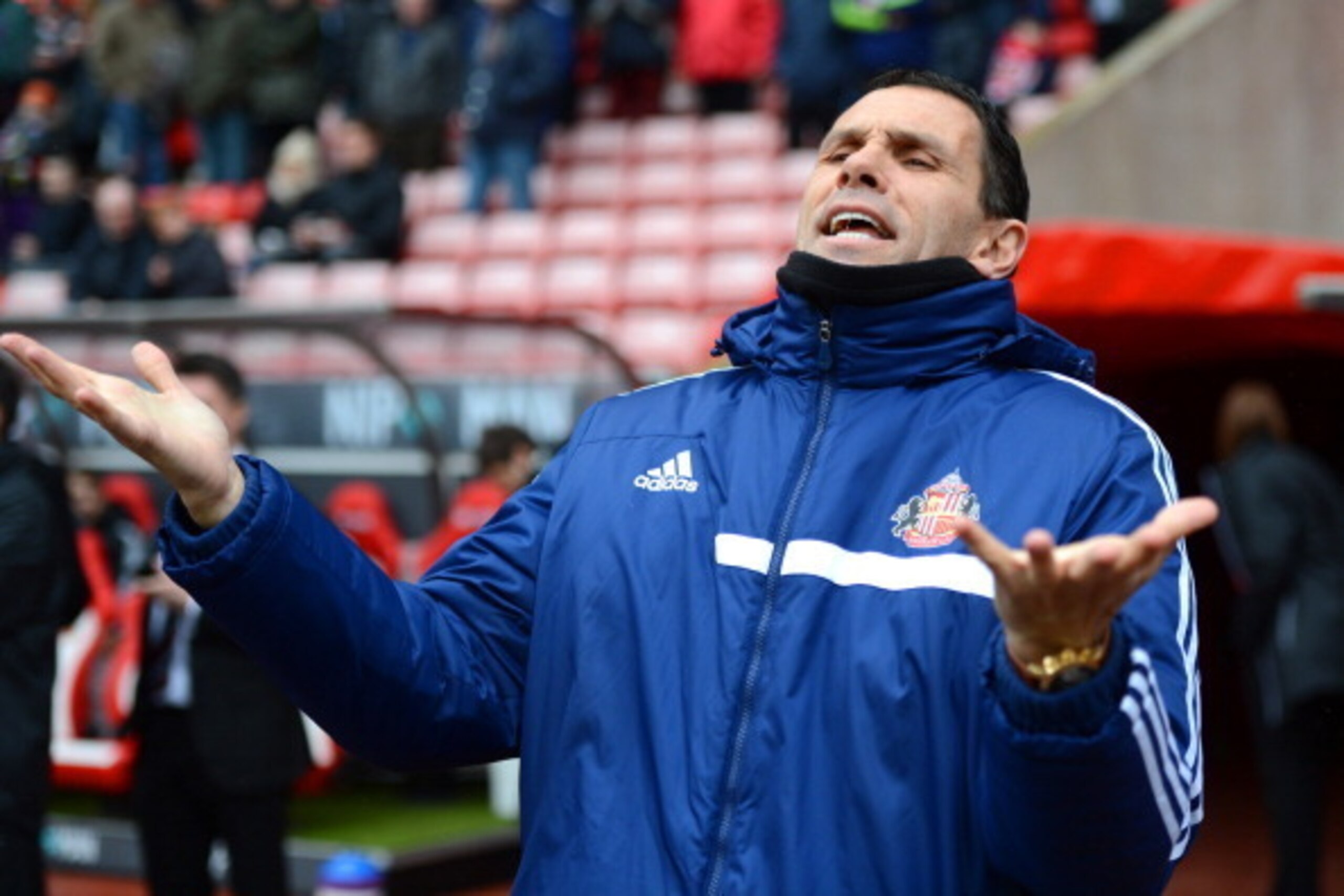 SUNDERLAND, ENGLAND - FEBRUARY 15: Manager Gustavo Poyet of Sunderland reacts during the FA Cup fifth round match between Sunderland and Southampton at Stadium of Light on February 15, 2014 in Sunderland, England. (Photo by Michael Regan/Getty Images) SUNDERLAND, ENGLAND - FEBRUARY 15: Manager Gustavo Poyet of Sunderland reacts during the FA Cup fifth round match between Sunderland and Southampton at Stadium of Light on February 15, 2014 in Sunderland, England. (Photo by Michael Regan/Getty Images)