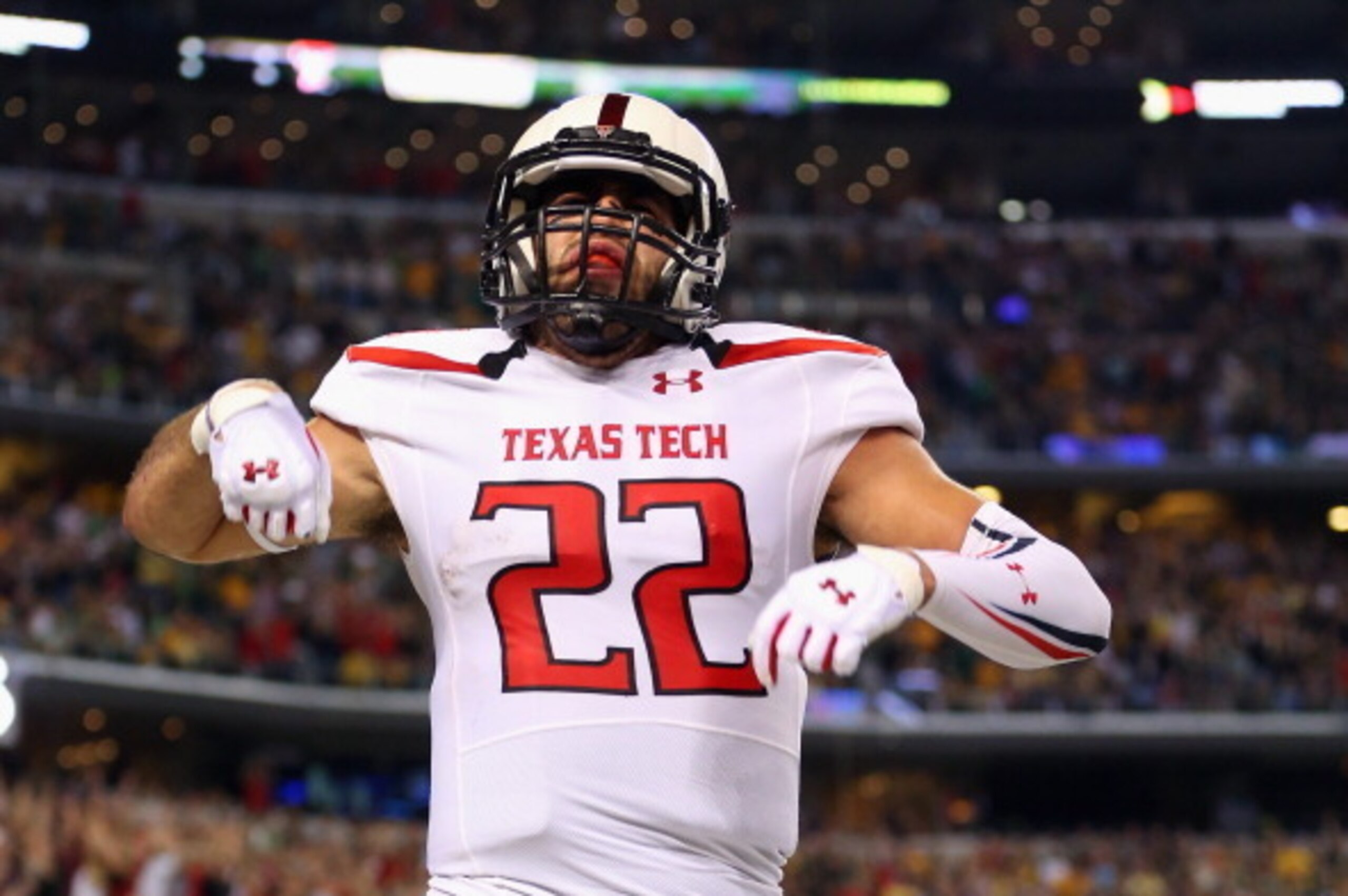 ARLINGTON, TX - NOVEMBER 16: Jace Amaro #22 of the Texas Tech Red Raiders celebrates a touchdown against the Baylor Bears at AT&T Stadium on November 16, 2013 in Arlington, Texas. (Photo by Ronald Martinez/Getty Images) ARLINGTON, TX - NOVEMBER 16: Jace Amaro #22 of the Texas Tech Red Raiders celebrates a touchdown against the Baylor Bears at AT&T Stadium on November 16, 2013 in Arlington, Texas. (Photo by Ronald Martinez/Getty Images)