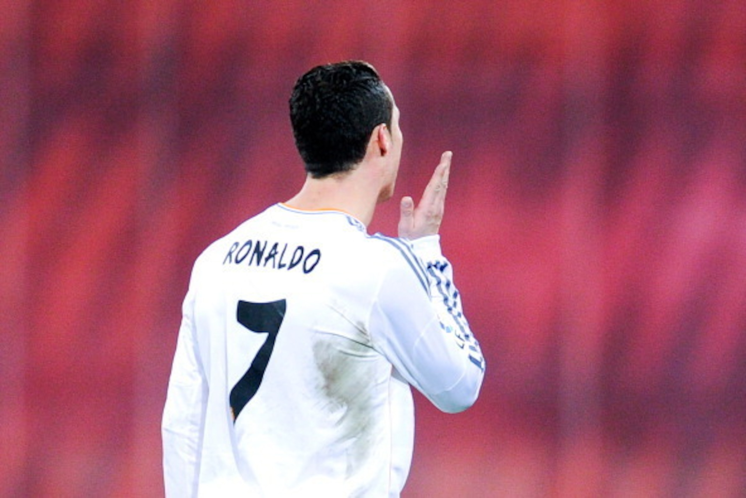 BILBAO, SPAIN - FEBRUARY 02:  Cristiano Ronaldo of Real Madrid CF reacts as he leaves the pitch after being shown a red card by the referee Ayza Gamez during the La Liga match between Athletic Club and Real Madrid CF at San Mames Stadium on February 2, 20