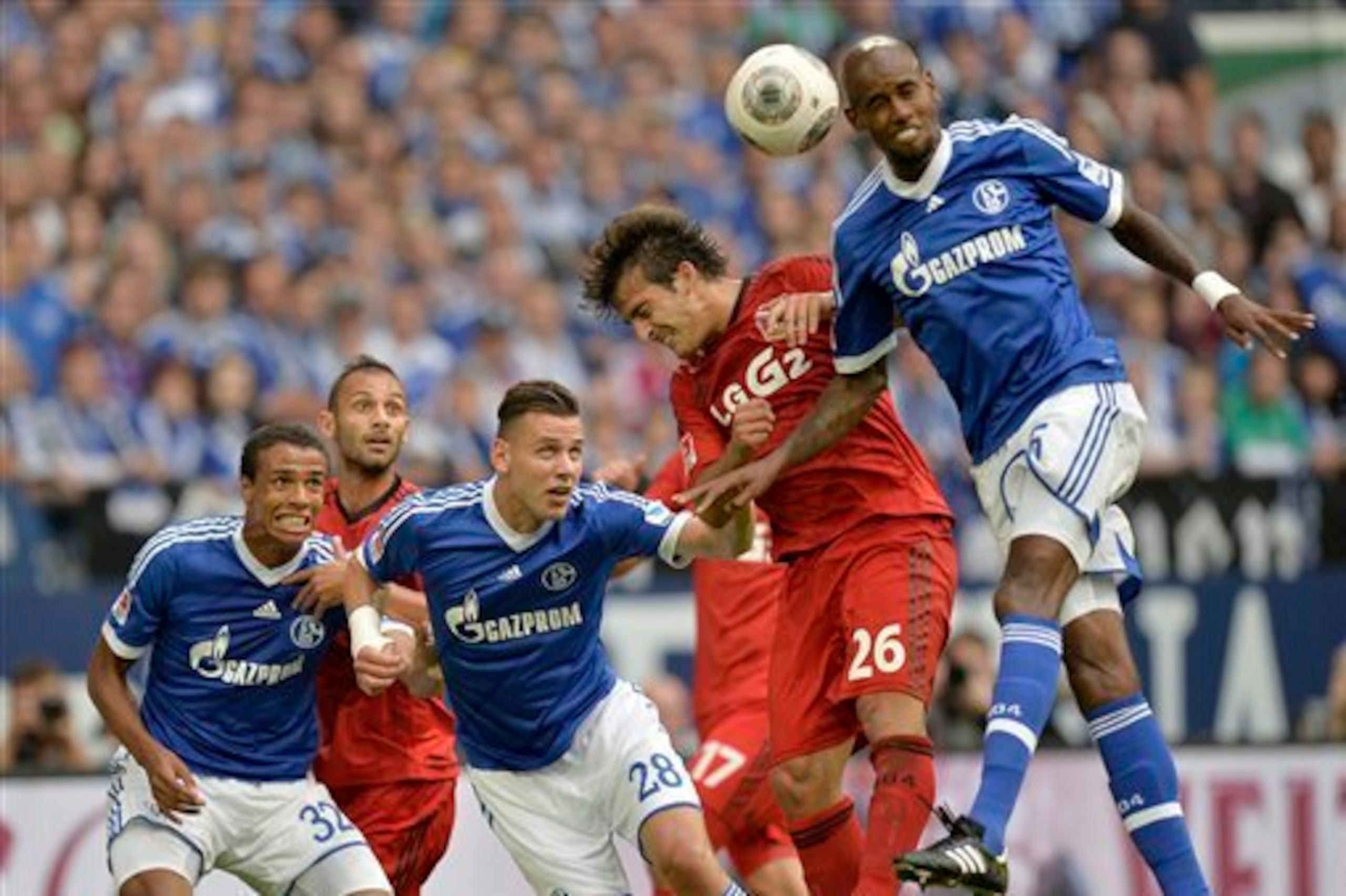 Matip (left) and Santana (right) have been Schalke's best centre-back pairing this season.