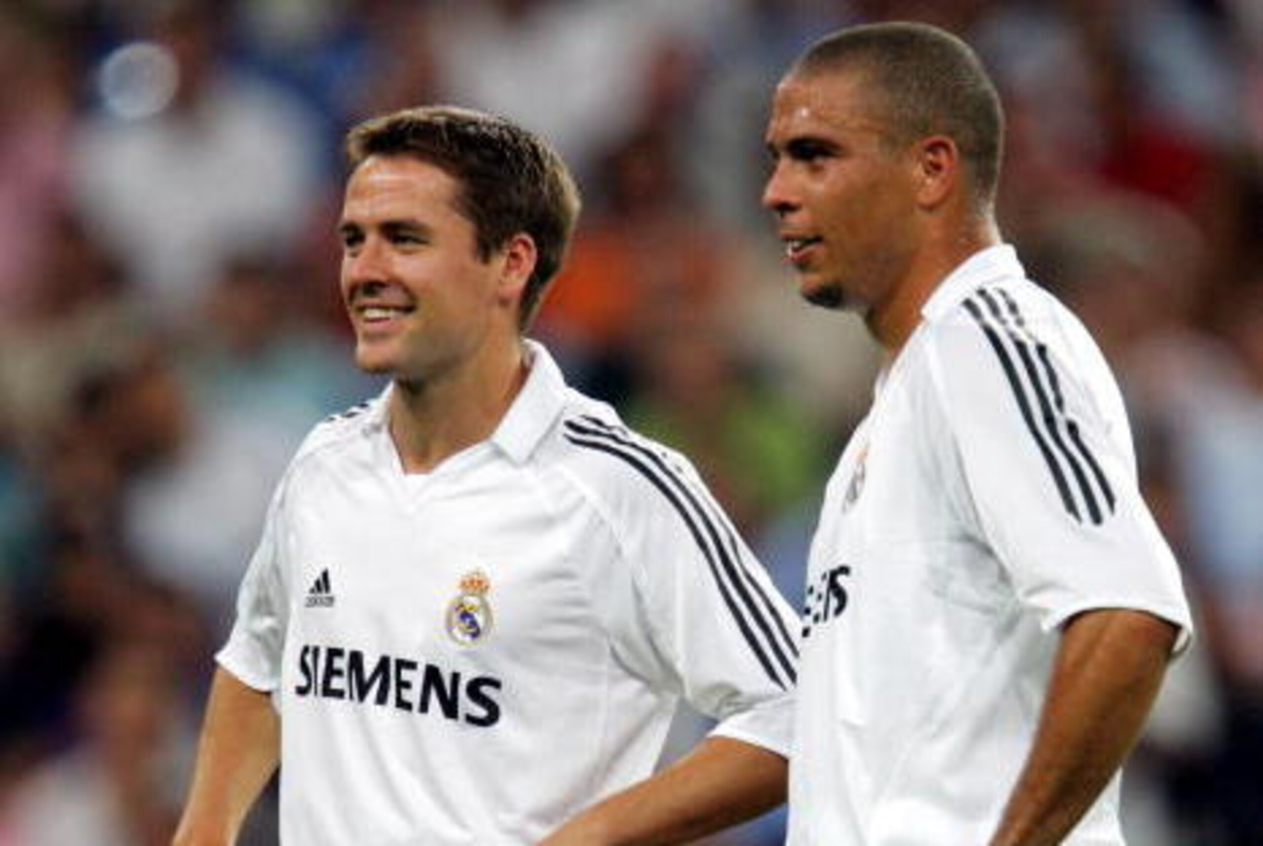 MADRID, SPAIN - AUGUST 23:  Michael Owen (L) and Ronaldo smile during a Santiago Bernabeu Trophy friendly soccer match between Real Madrid and a U.S. Major League Soccer all-star selection at the Bernabeu on August 23, 2005 in Madrid, Spain.  (Photo by De