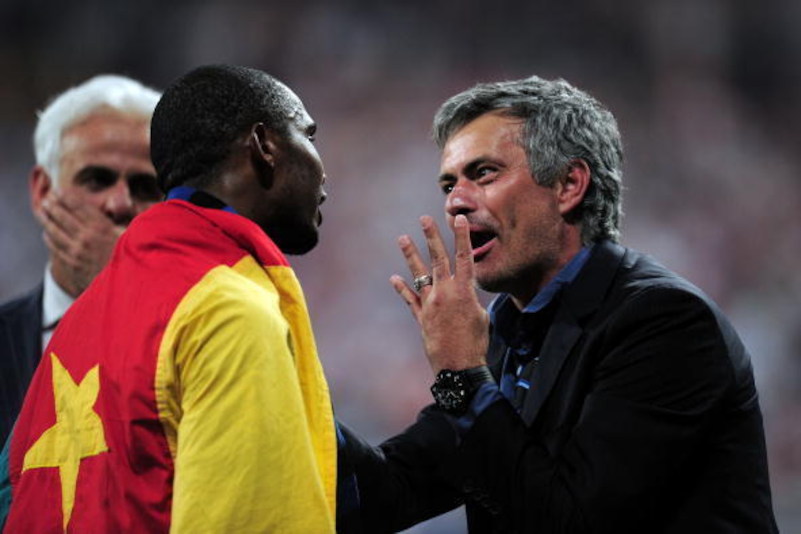 MADRID, SPAIN - MAY 22:  Head coach Jose Mourinho and Samuel Eto'o of Inter Milan celebrate their team's victory at the end of the UEFA Champions League Final match between FC Bayern Muenchen and Inter Milan at the Estadio Santiago Bernabeu on May 22, 201