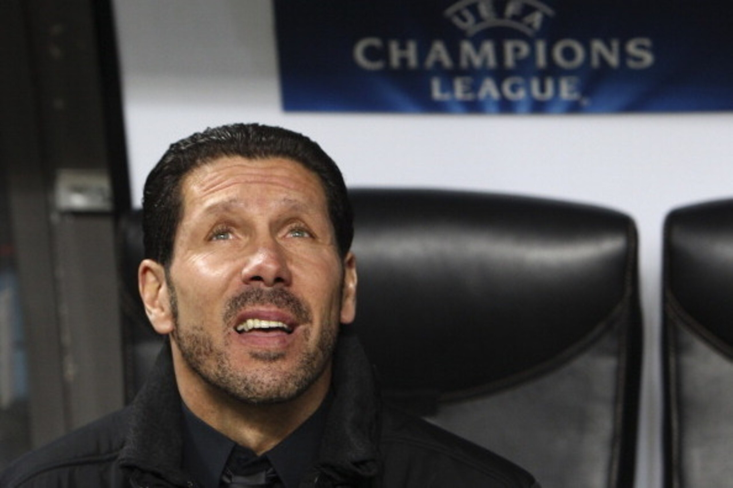 MILAN, ITALY - FEBRUARY 19:  Club Atletico de Madrid coach Diego Simeone looks on before the UEFA Champions League Round of 16 match between AC Milan and Club Atletico de Madrid at Stadio Giuseppe Meazza on February 19, 2014 in Milan, Italy.  (Photo by Ma