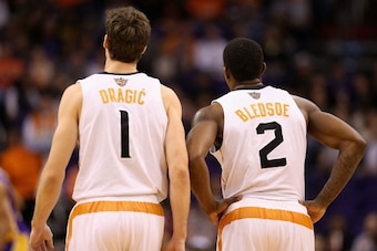 PHOENIX, AZ - DECEMBER 23:  Goran Dragic #1 and Eric Bledsoe #2 of the Phoenix Suns during the NBA game against the Los Angeles Lakers at US Airways Center on December 23, 2013 in Phoenix, Arizona.  NOTE TO USER: User expressly acknowledges and agrees tha
