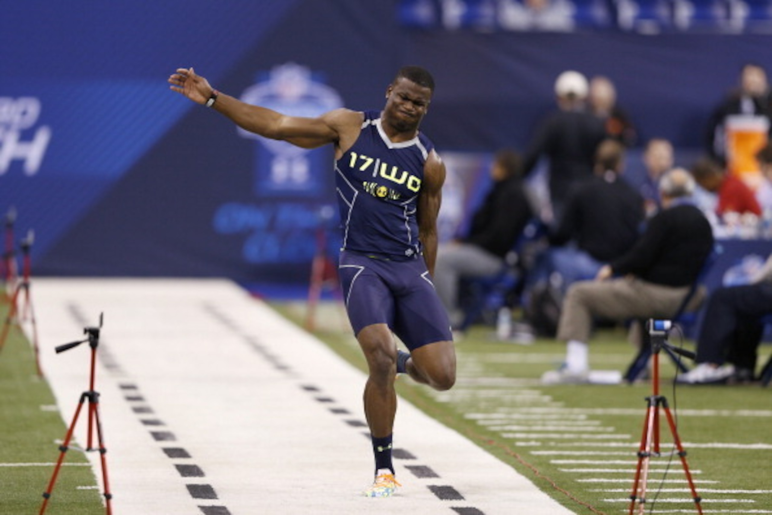 INDIANAPOLIS, IN - FEBRUARY 23: Former Nebraska wide receiver Quincy Enunwa pulls up with an injury while running the 40-yard dash during the 2014 NFL Combine at Lucas Oil Stadium on February 23, 2014 in Indianapolis, Indiana. (Photo by Joe Robbins/Getty 