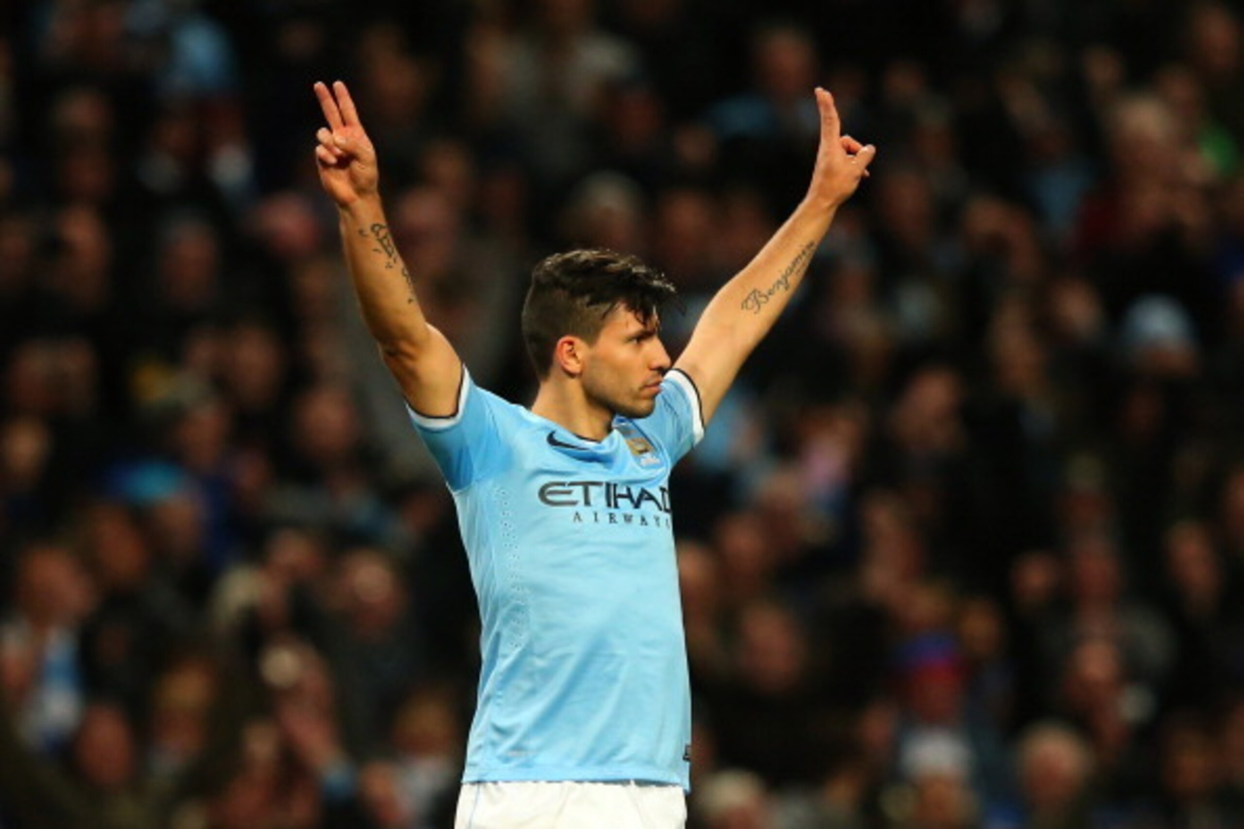 MANCHESTER, ENGLAND - JANUARY 18: Sergio Aguero of Manchester City celebratesafter scoring his team's fourth goal during the Barclays Premier League match between Manchester City and Cardiff City at the Etihad Stadium on January 18, 2014 in Manchester, E MANCHESTER, ENGLAND - JANUARY 18: Sergio Aguero of Manchester City celebratesafter scoring his team's fourth goal during the Barclays Premier League match between Manchester City and Cardiff City at the Etihad Stadium on January 18, 2014 in Manchester, E