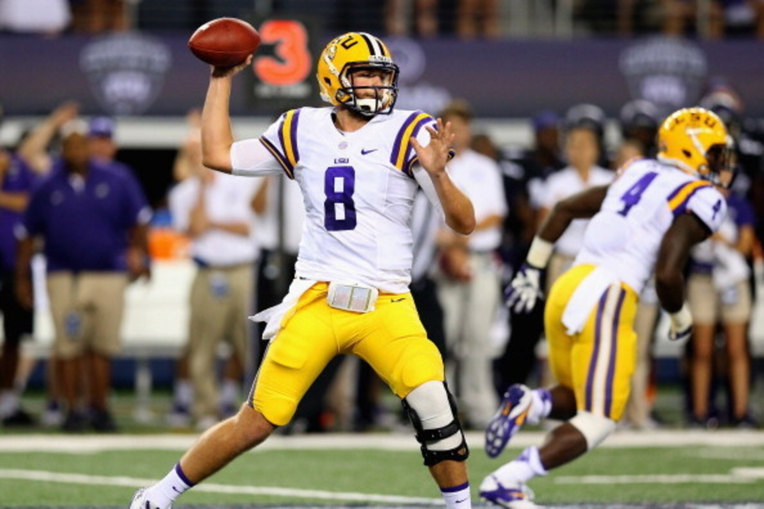ARLINGTON, TX - AUGUST 31: Zach Mettenberger #8 of the LSU Tigers throws against the TCU Horned Frogs at AT&T Stadium on August 31, 2013 in Arlington, Texas. (Photo by Ronald Martinez/Getty Images) ARLINGTON, TX - AUGUST 31: Zach Mettenberger #8 of the LSU Tigers throws against the TCU Horned Frogs at AT&T Stadium on August 31, 2013 in Arlington, Texas. (Photo by Ronald Martinez/Getty Images)