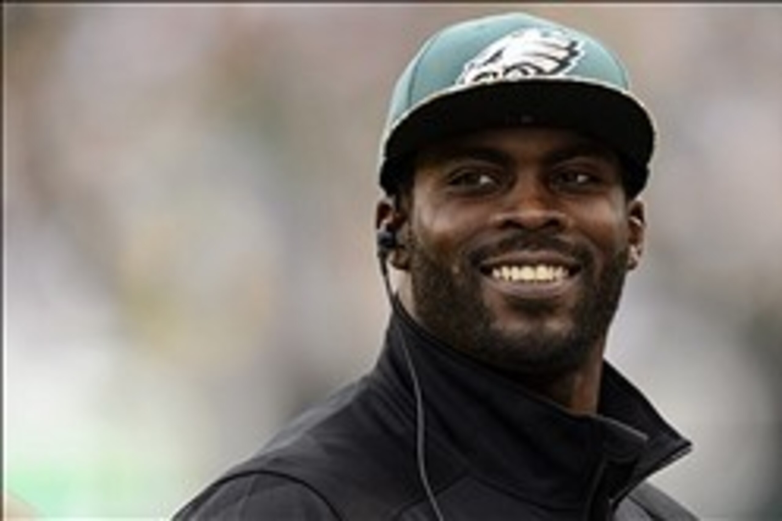 Nov 17, 2013; Philadelphia, PA, USA; Philadelphia Eagles quarterback Michael Vick (7) along the sidelines during the third quarter against the Washington Redskins at Lincoln Financial Field. The Eagles defeated the Redskins 24-16. Mandatory Credit: Howard