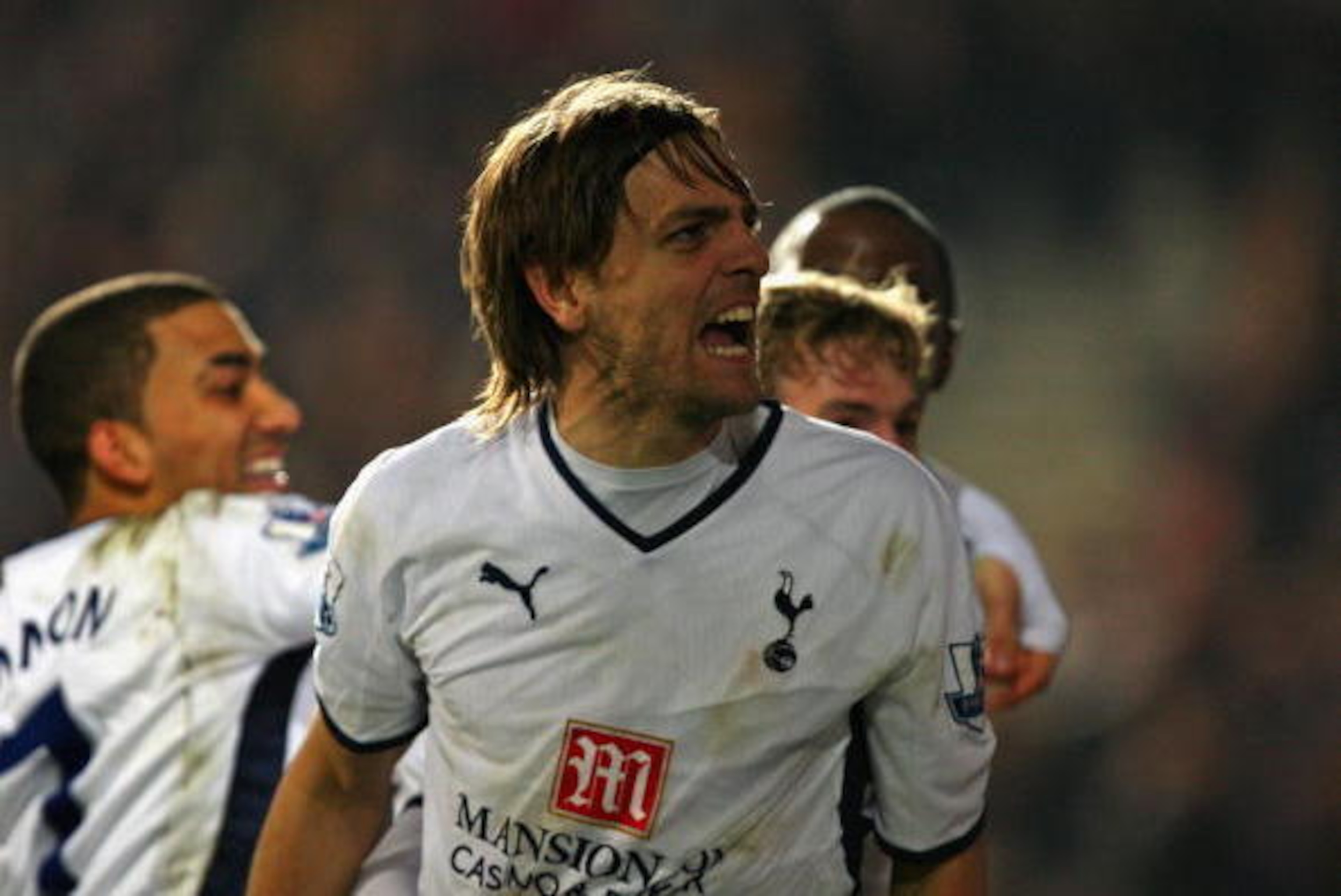 HULL, UNITED KINGDOM - FEBRUARY 23:   Jonathan Woodgate of Tottenham Hotspur celebrates scoring his team's second goal during the Barclays Premier League match between Hull City and Tottenham Hotspur at The KC Stadium on February 23, 2009 in Hull, England