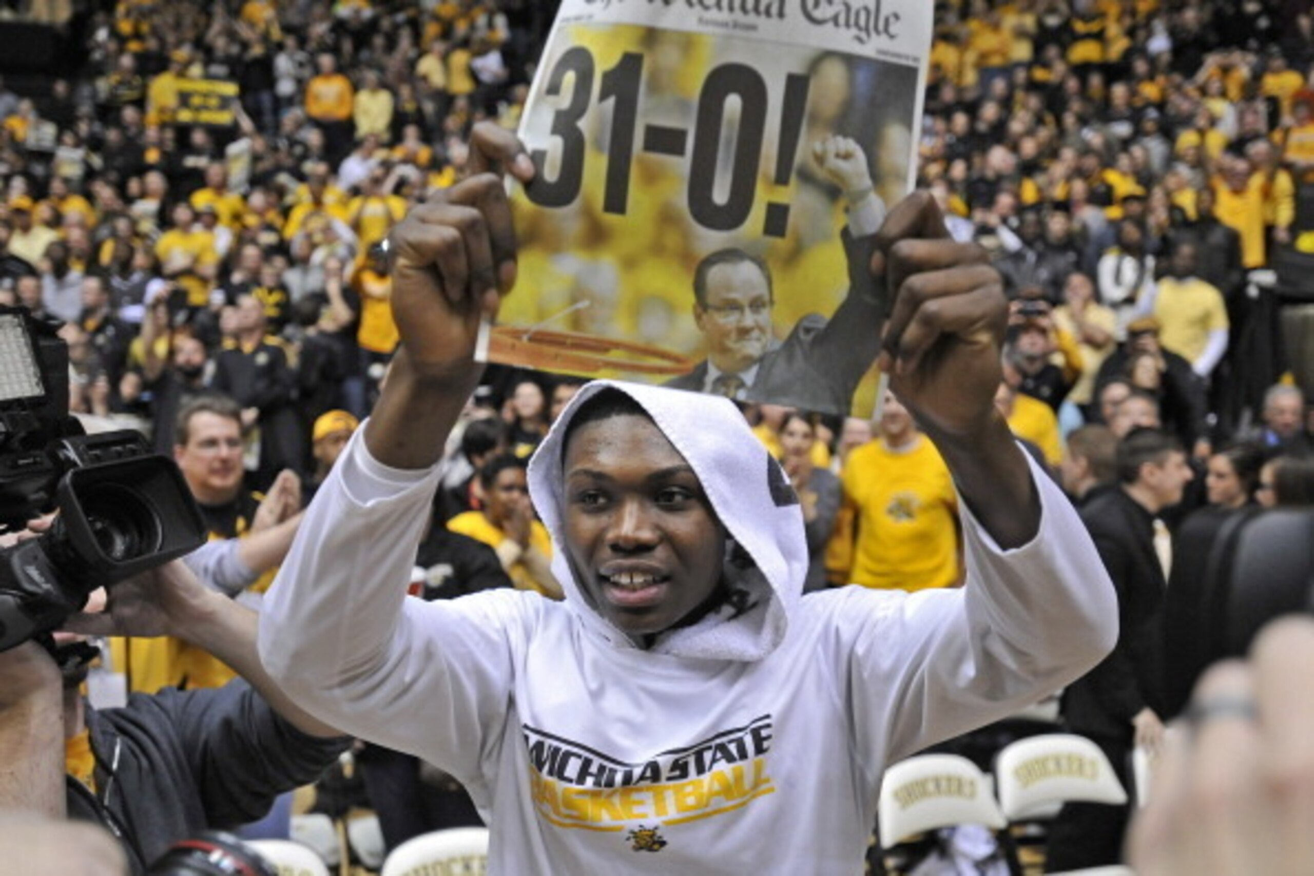 WICHITA, KS - MARCH 01:  Forward Cleanthony Early #11 of the Wichita State Shockers celebrates after beating the Missouri State Bears on March 1, 2014 at Charles Koch Arena in Wichita, Kansas.  Wichita State won 68-45.  (Photo by Peter Aiken/Getty Images)