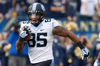 North Carolina tight end Eric Ebron (85) in action in an NCAA football game between Pittsburgh and North Carolina, Saturday, Nov. 16, 2013 in Pittsburgh. (AP Photo/Keith Srakocic)