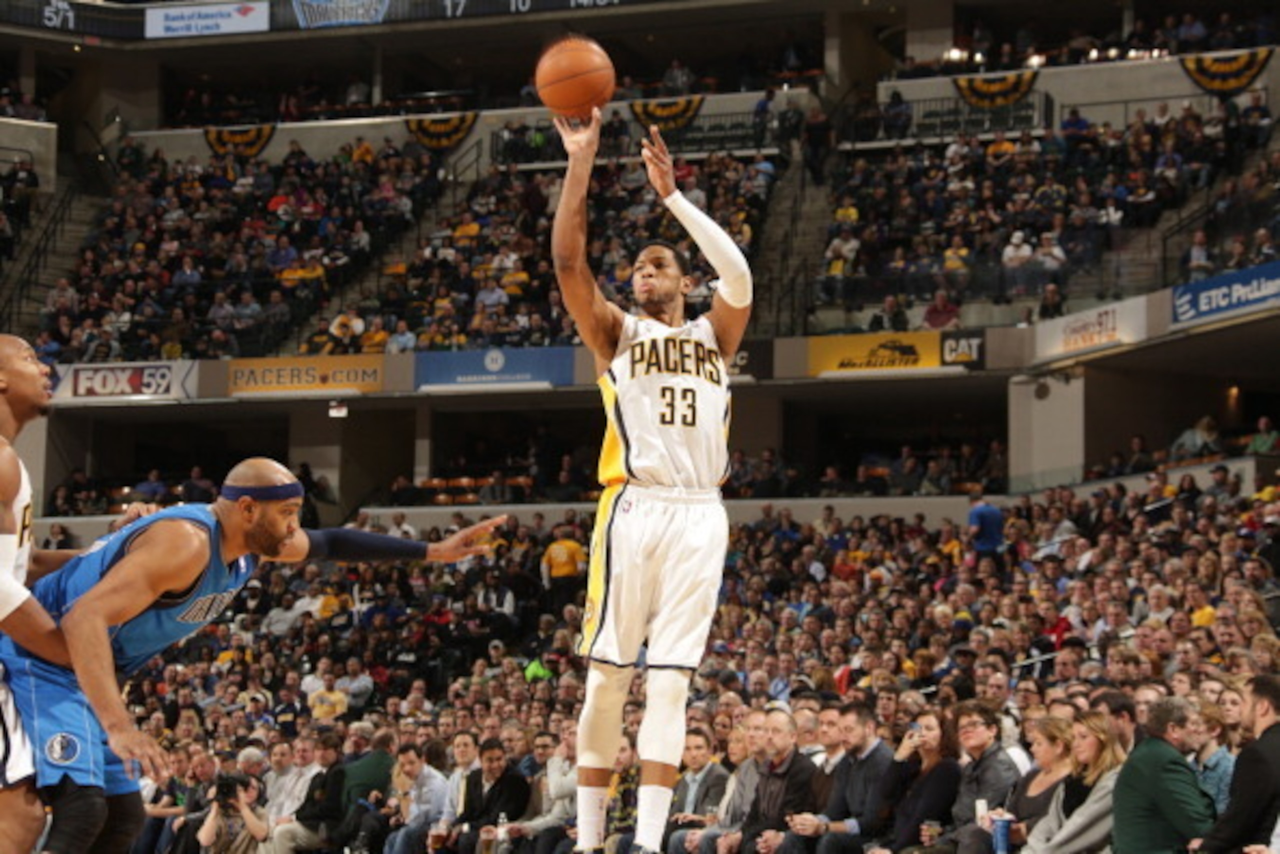INDIANAPOLIS - FEBRUARY 12: Danny Granger #33 of the Indiana Pacers shoots against the Dallas Mavericks at Bankers Life Fieldhouse on February 12, 2014 in Indianapolis, Indiana.  NOTE TO USER: User expressly acknowledges and agrees that, by downloading an