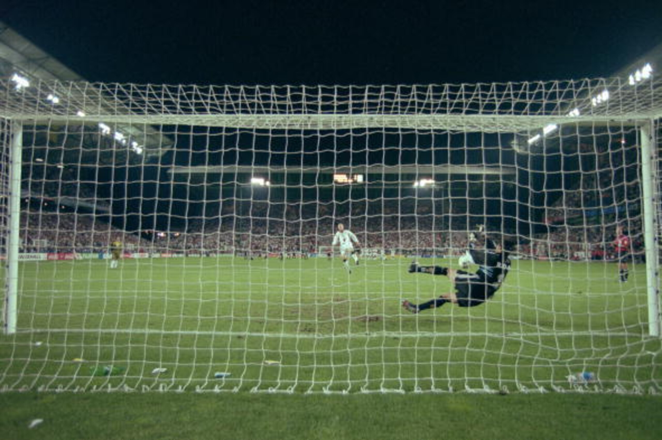 30 Jun 1998:  David Batty of England fails to beat Argentina goalkeeper Carlos Roa during the penalty shootout in the World Cup second round match at the Stade Geoffroy Guichard in St Etienne, France. Argentina went through. \ Mandatory Credit: Ross Kinna