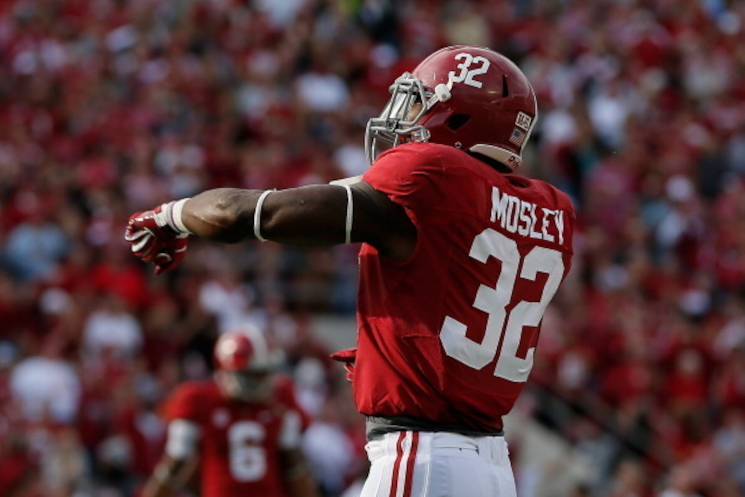 TUSCALOOSA, AL - OCTOBER 26:  C.J. Mosley #32 of the Alabama Crimson Tide against the Tennessee Volunteers at Bryant-Denny Stadium on October 26, 2013 in Tuscaloosa, Alabama.  (Photo by Kevin C. Cox/Getty Images)