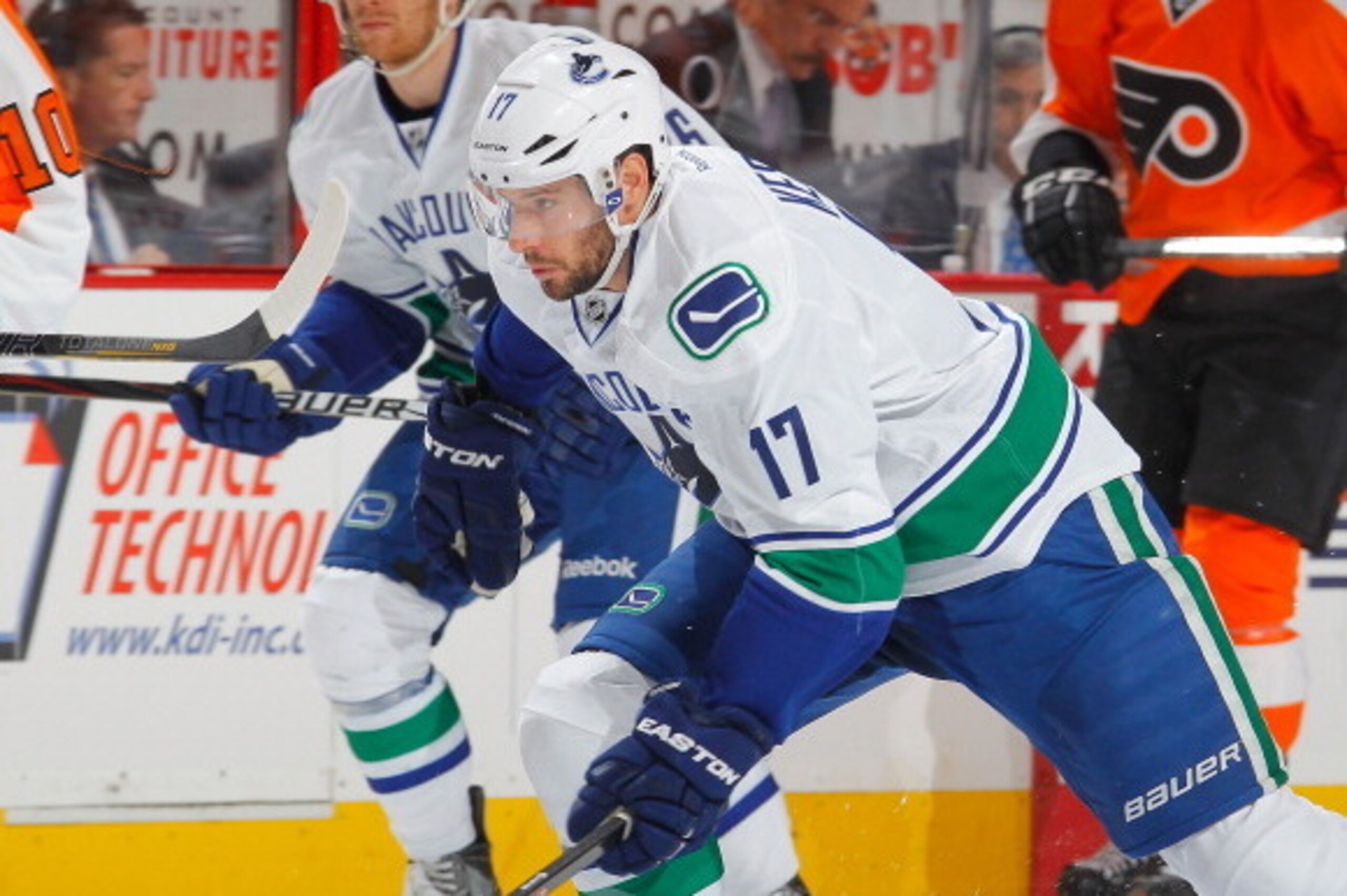 PHILADELPHIA, PA - OCTOBER 15:  Ryan Kesler #17 of the Vancouver Canucks in action against the Philadelphia Flyers at Wells Fargo Center on October 15, 2013 in Philadelphia, Pennsylvania. The Canucks defeated the Flyers 3-2.  (Photo by Jim McIsaac/Getty I