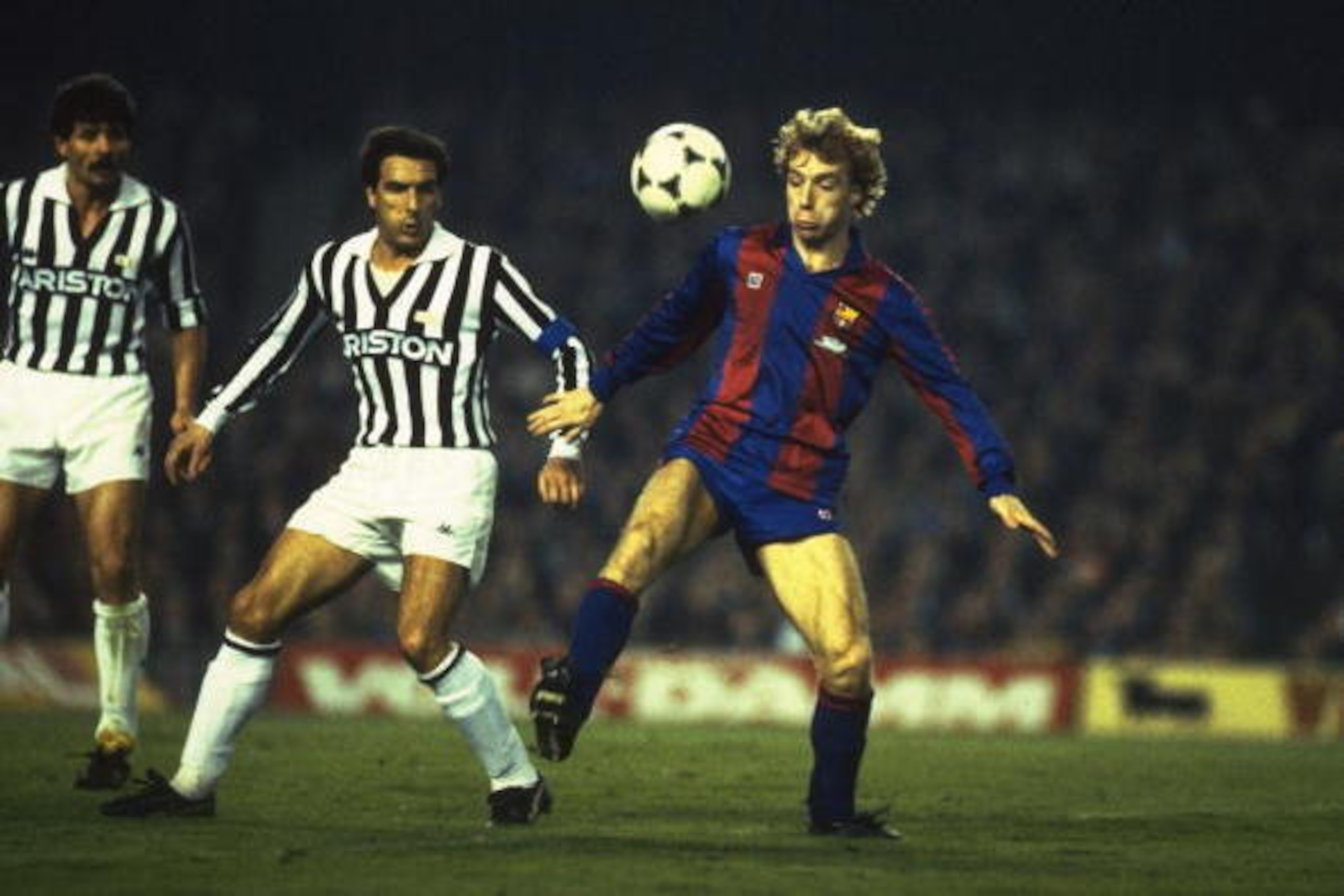 Mar 1986: Steve Archibald (right) of Barcelona takes on Gatetano Scirea of Juventus during the European Cup match in Barcelona, Spain. Barcelona won the match 1-0. \ Mandatory Credit: Allsport UK /Allsport Mar 1986: Steve Archibald (right) of Barcelona takes on Gatetano Scirea of Juventus during the European Cup match in Barcelona, Spain. Barcelona won the match 1-0. \ Mandatory Credit: Allsport UK /Allsport