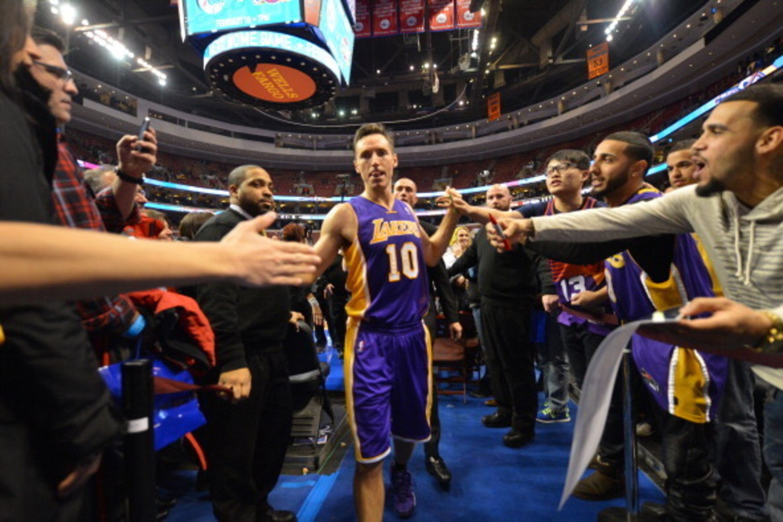 PHILADELPHIA, PA - FEBRUARY 7:  Steve Nash #10 of the Los Angeles Lakers exits the court after the game against the Philadelphia 76ers at the Wells Fargo Center on February 7, 2014 in Philadelphia, Pennsylvania. NOTE TO USER: User expressly acknowledges a