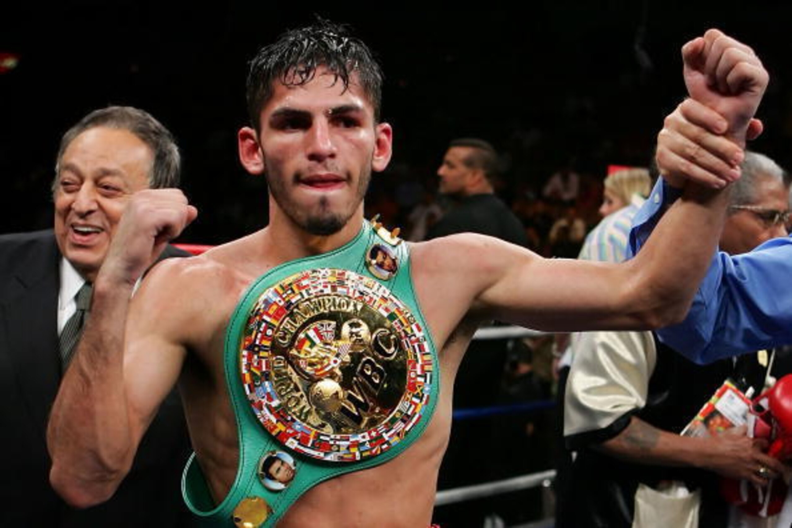 LAS VEGAS - JULY 21:  Jorge Linares of Venezuela celebrates after knocking out Oscar Larios of Mexico after their WBC interim featherweight title fight at the Mandalay Bay Events Center July 21, 2007 in Las Vegas, Nevada.  (Photo by Ethan Miller/Getty Ima