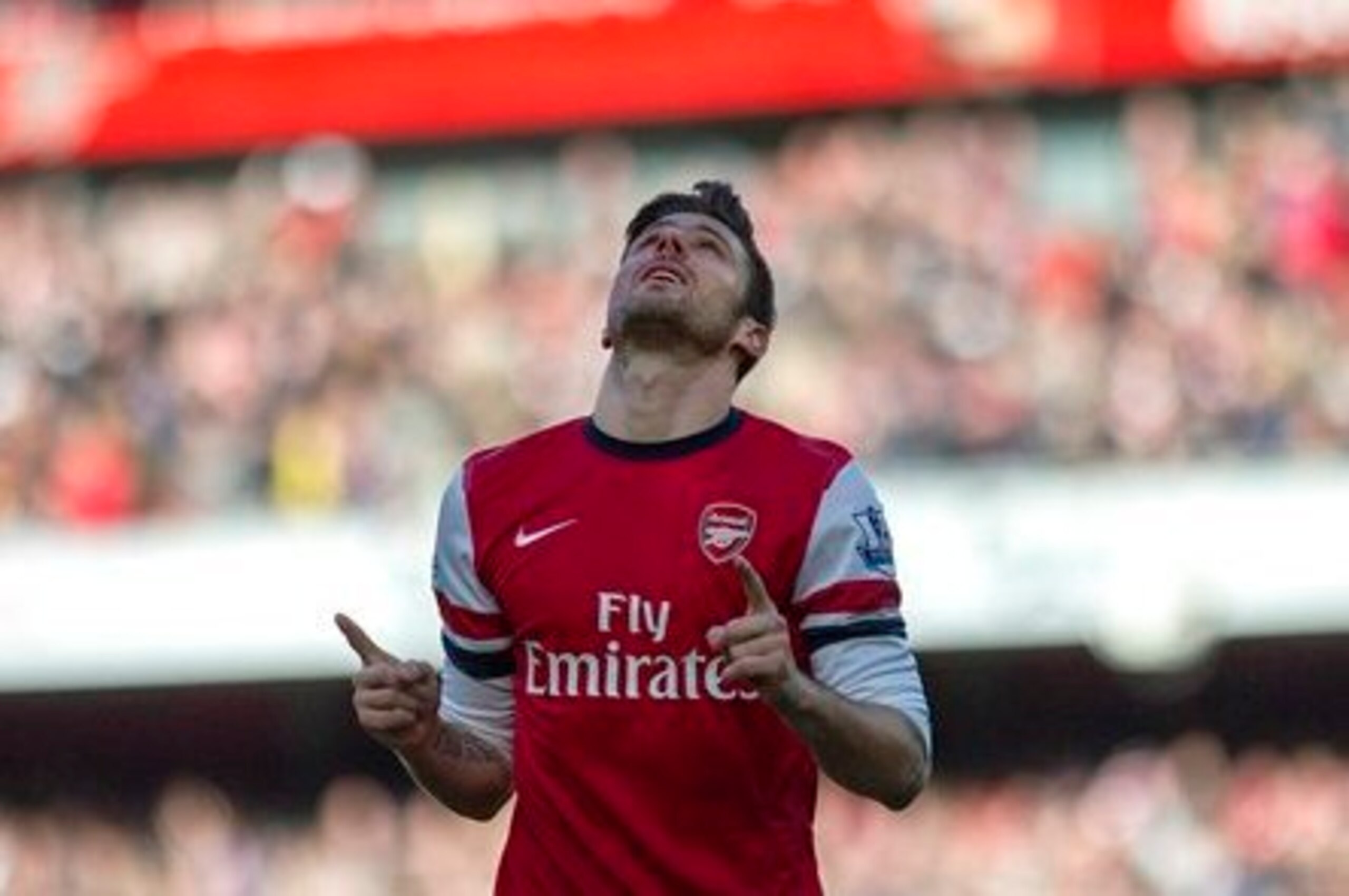Giroud needs support from a second striker.