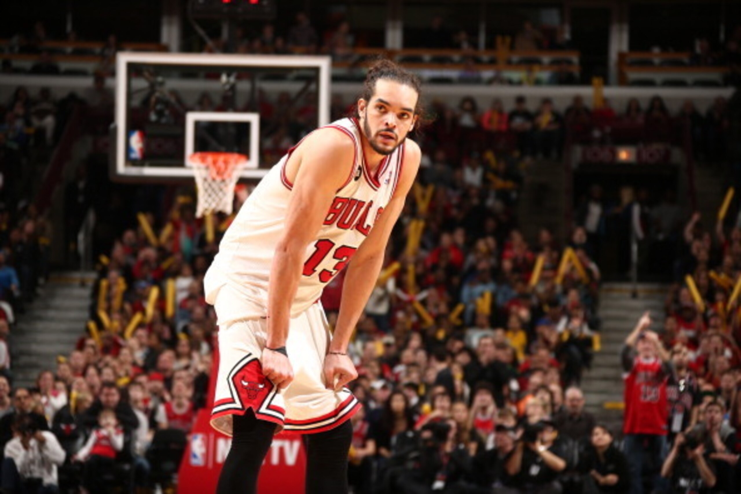 CHICAGO, IL - MARCH 9: Joakim Noah #13 of the Chicago Bulls during a game against the Miami Heat at the United Center in Chicago. NOTE TO USER: User expressly acknowledges and agrees that, by downloading and or using this photograph, User is consenting to
