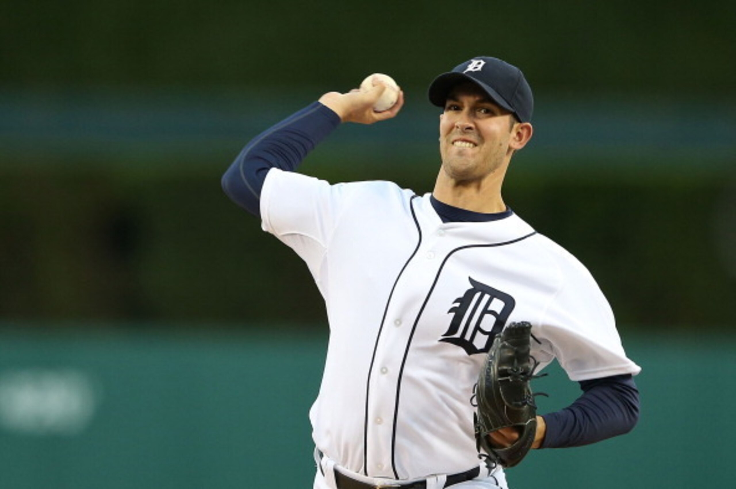 DETROIT, MI - SEPTEMBER 21: Rick Porcello #21 of the Detroit Tigers warms up prior to the start of the game against the Chicago White Sox at Comerica Park on September 21, 2013 in Detroit, Michigan.  (Photo by Leon Halip/Getty Images)
