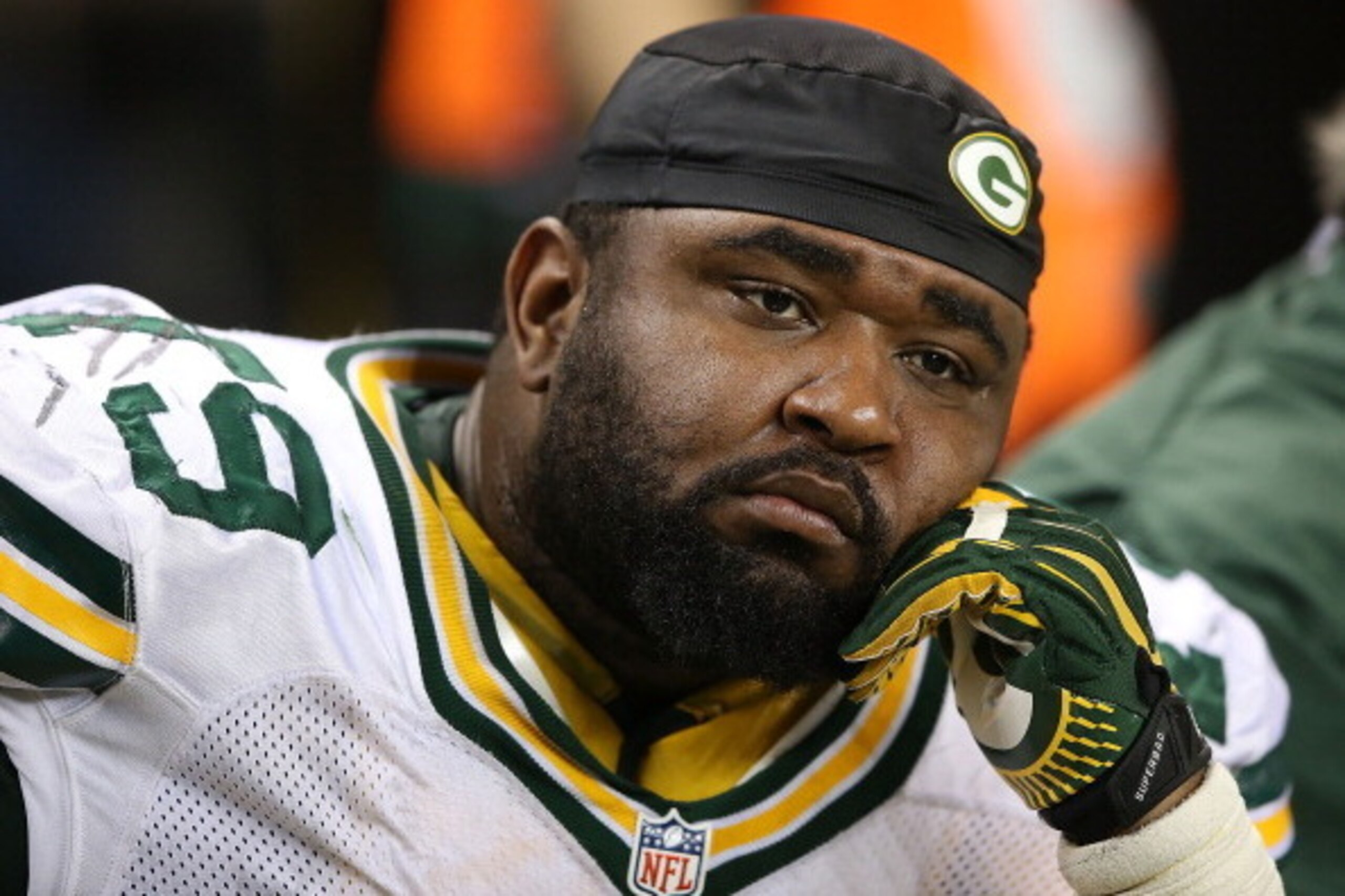 DETROIT, MI - NOVEMBER 28: Ryan Pickett #79 of the Green Bay Packers watches the final second on the clock run down during the game against the Detroit Lions at Ford Field on November 28, 2013 in Detroit, Michigan. The Lions defeated the Packers 40-10. (P