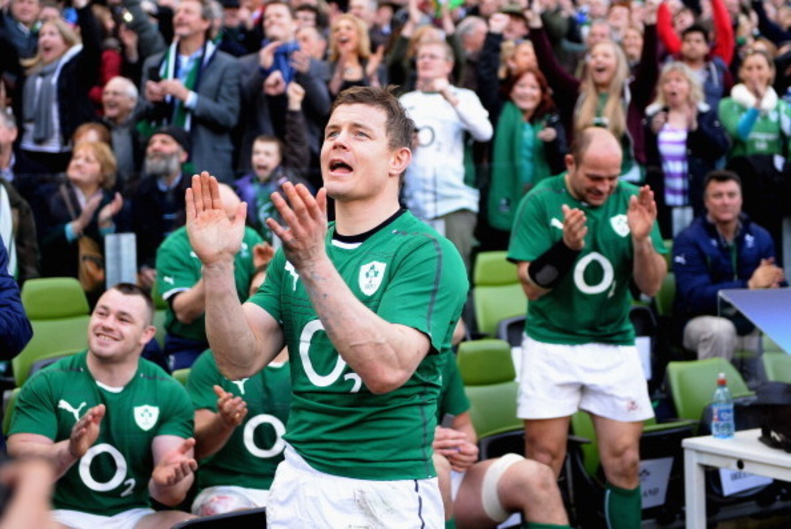 DUBLIN, IRELAND - MARCH 08:  Brian O'Driscoll of Ireland applauds at the end of the RBS Six Nations match between Ireland and Italy at Aviva Stadium on March 8, 2014 in Dublin, Ireland.  (Photo by Laurence Griffiths/Getty Images)