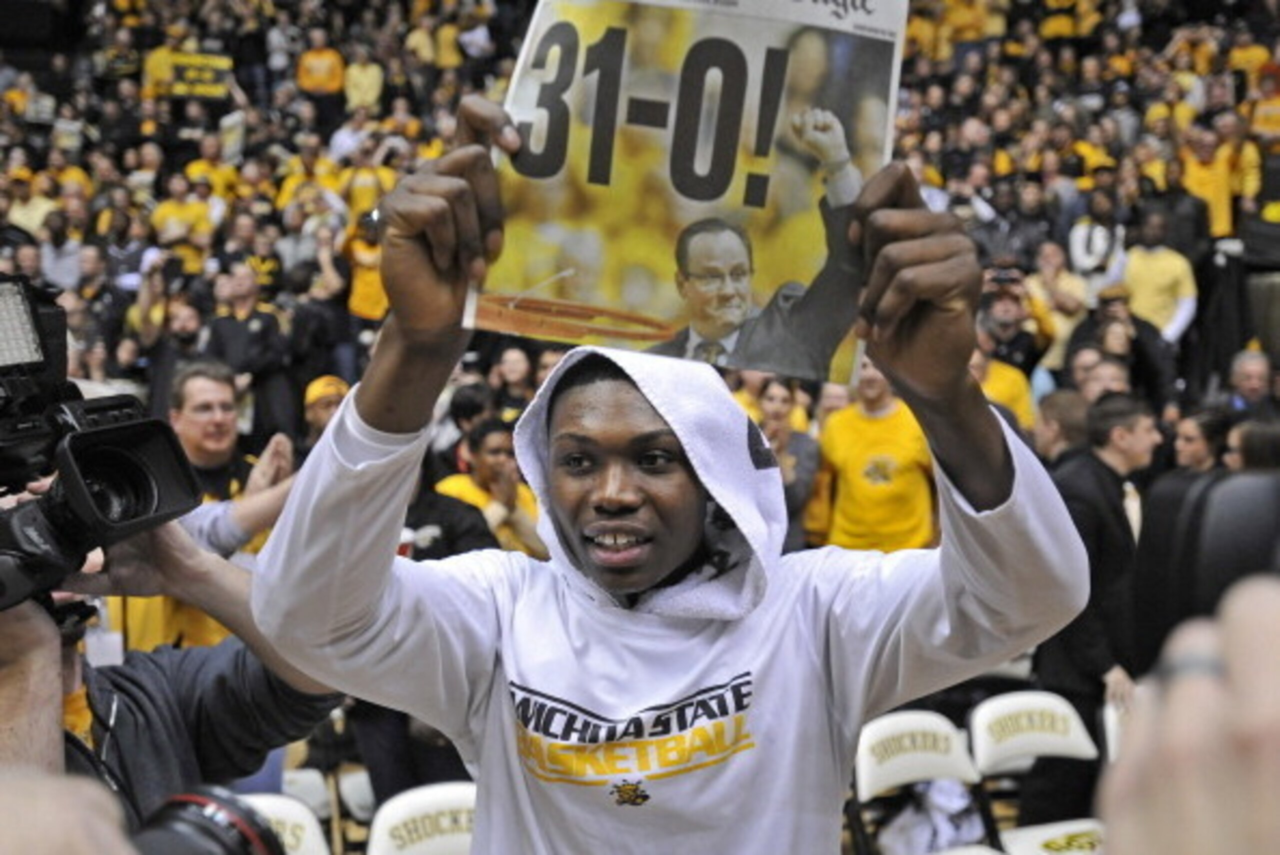 WICHITA, KS - MARCH 01:  Forward Cleanthony Early #11 of the Wichita State Shockers celebrates after beating the Missouri State Bears on March 1, 2014 at Charles Koch Arena in Wichita, Kansas.  Wichita State won 68-45.  (Photo by Peter Aiken/Getty Images)