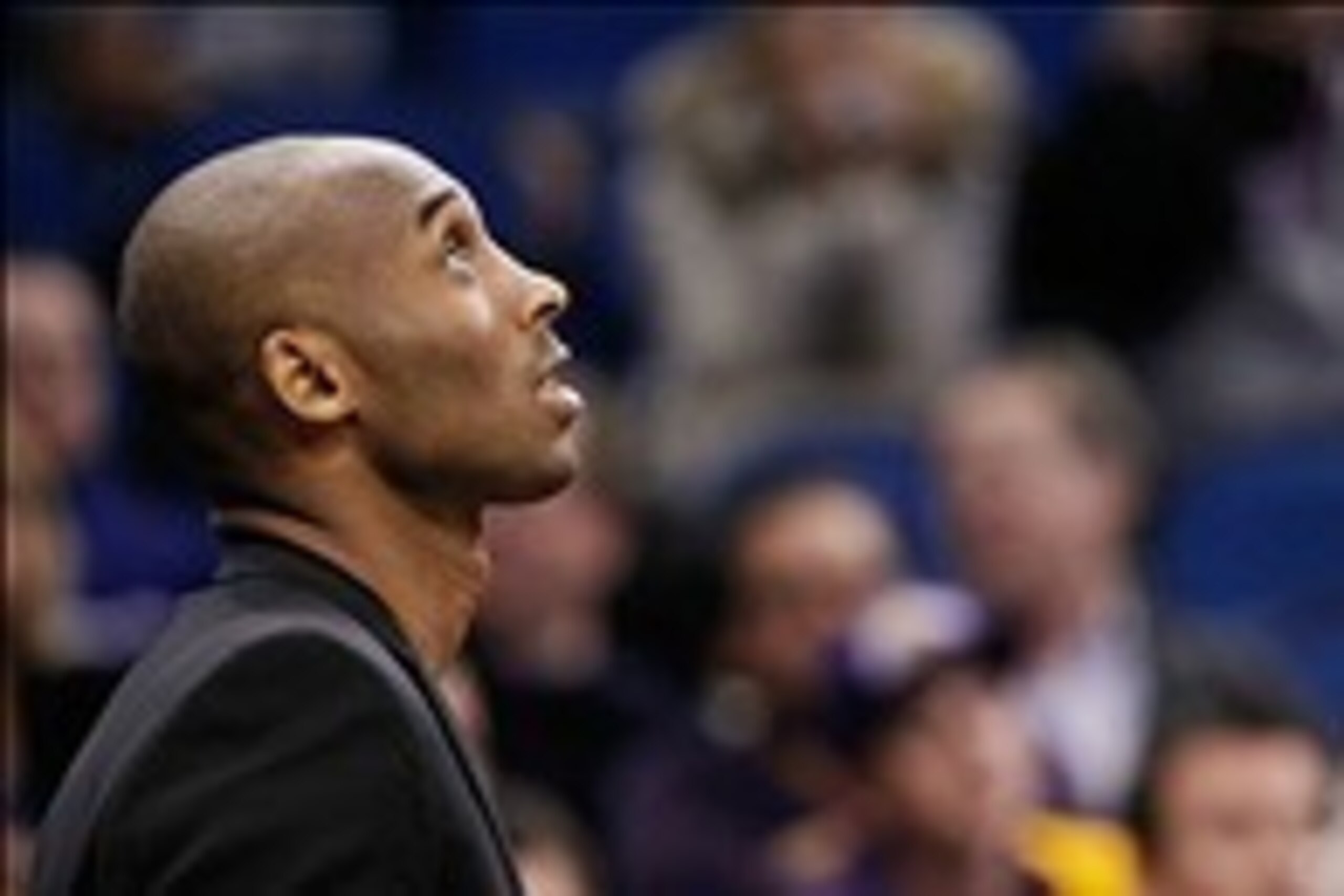 Jan 24, 2014; Orlando, FL, USA; Los Angeles Lakers shooting guard Kobe Bryant (24) against the Orlando Magic during the second quarter at Amway Center. Mandatory Credit: Kim Klement-USA TODAY Sportsw