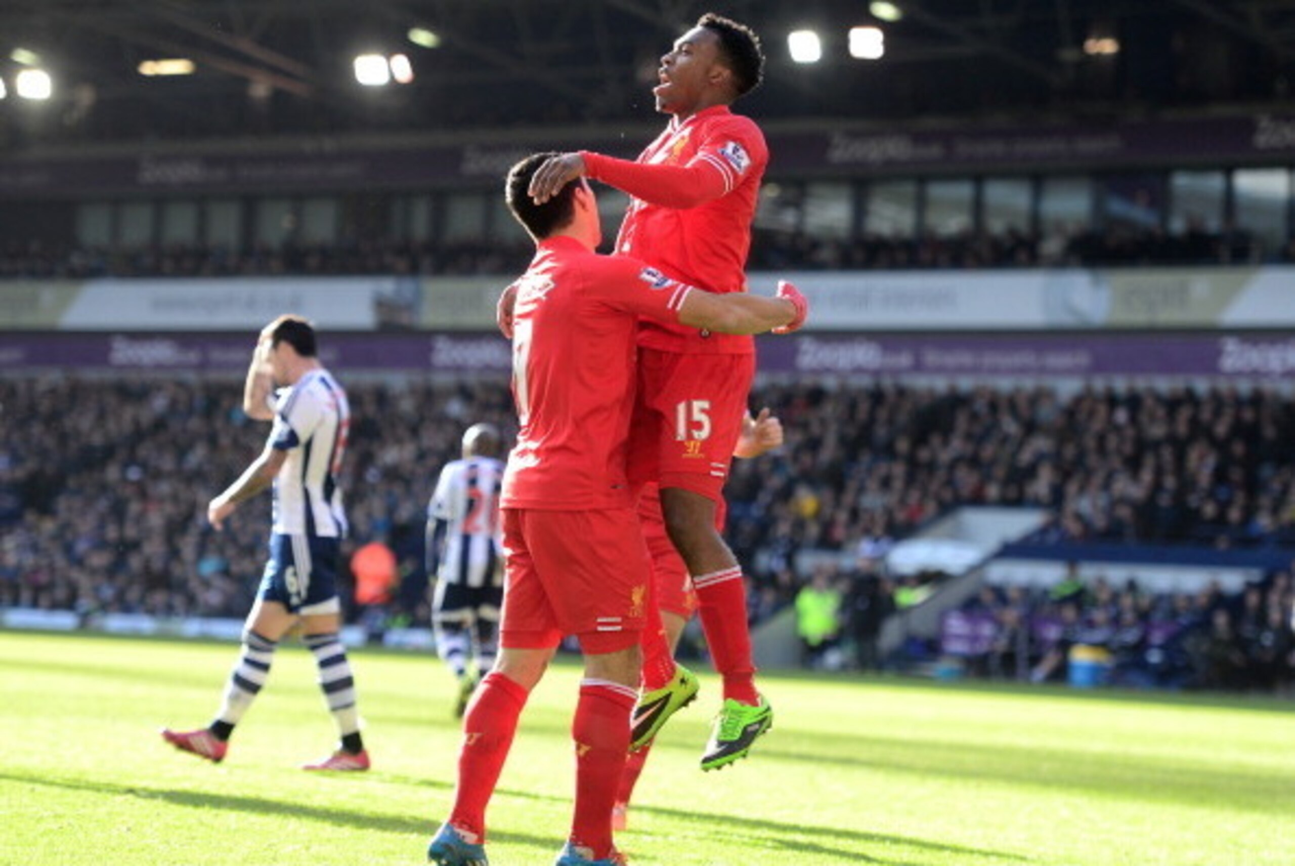WEST BROMWICH, ENGLAND - FEBRUARY 02:  Daniel Sturridge (R) of Liverpool is congratulated by teammate Luis Suarez of Liverpool after scoring the opening goal during the Barclays Premier League match between West Bromwich Albion and Liverpool at The Hawtho