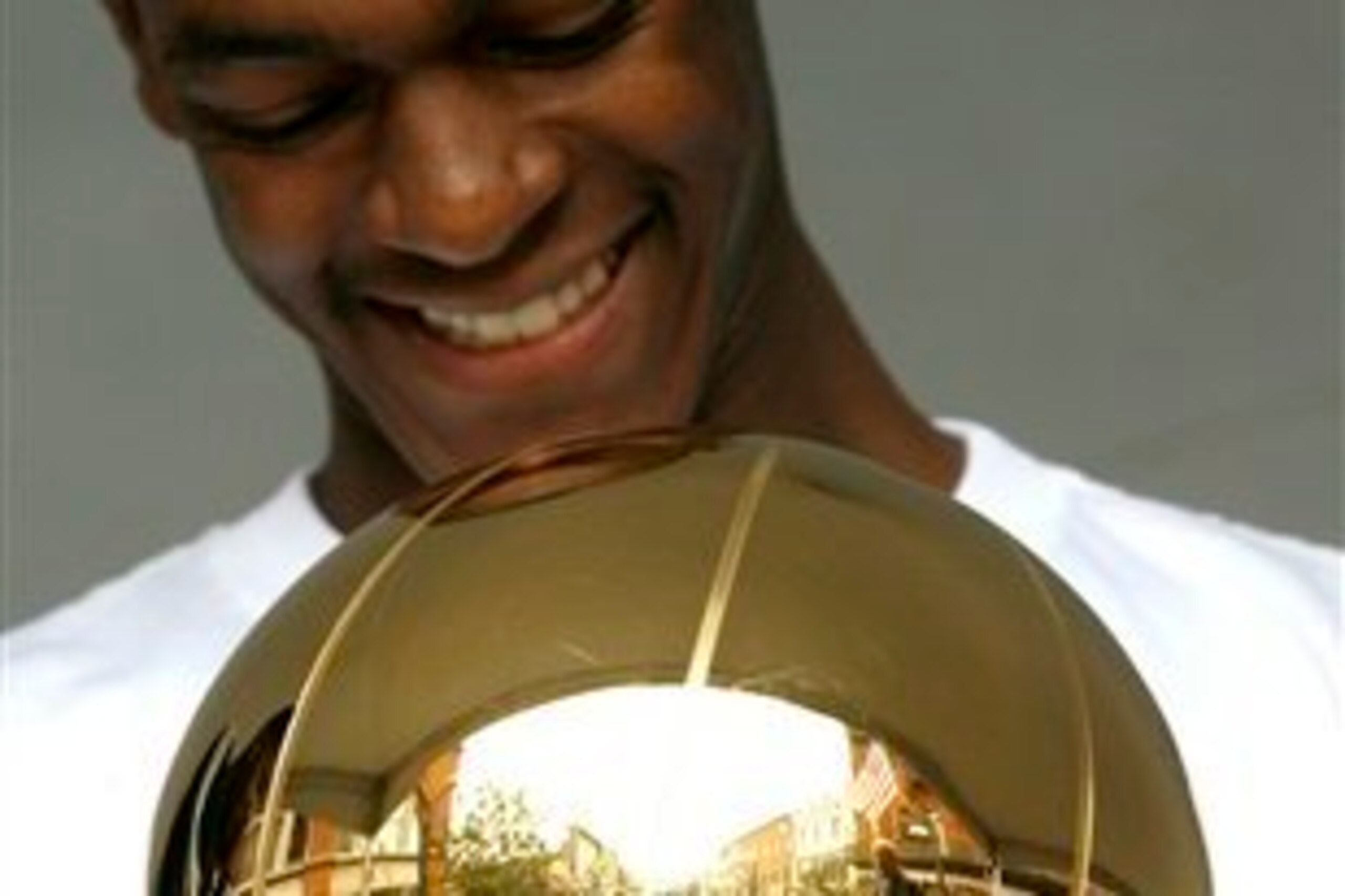 Rondo wouldn't mind holding that again.