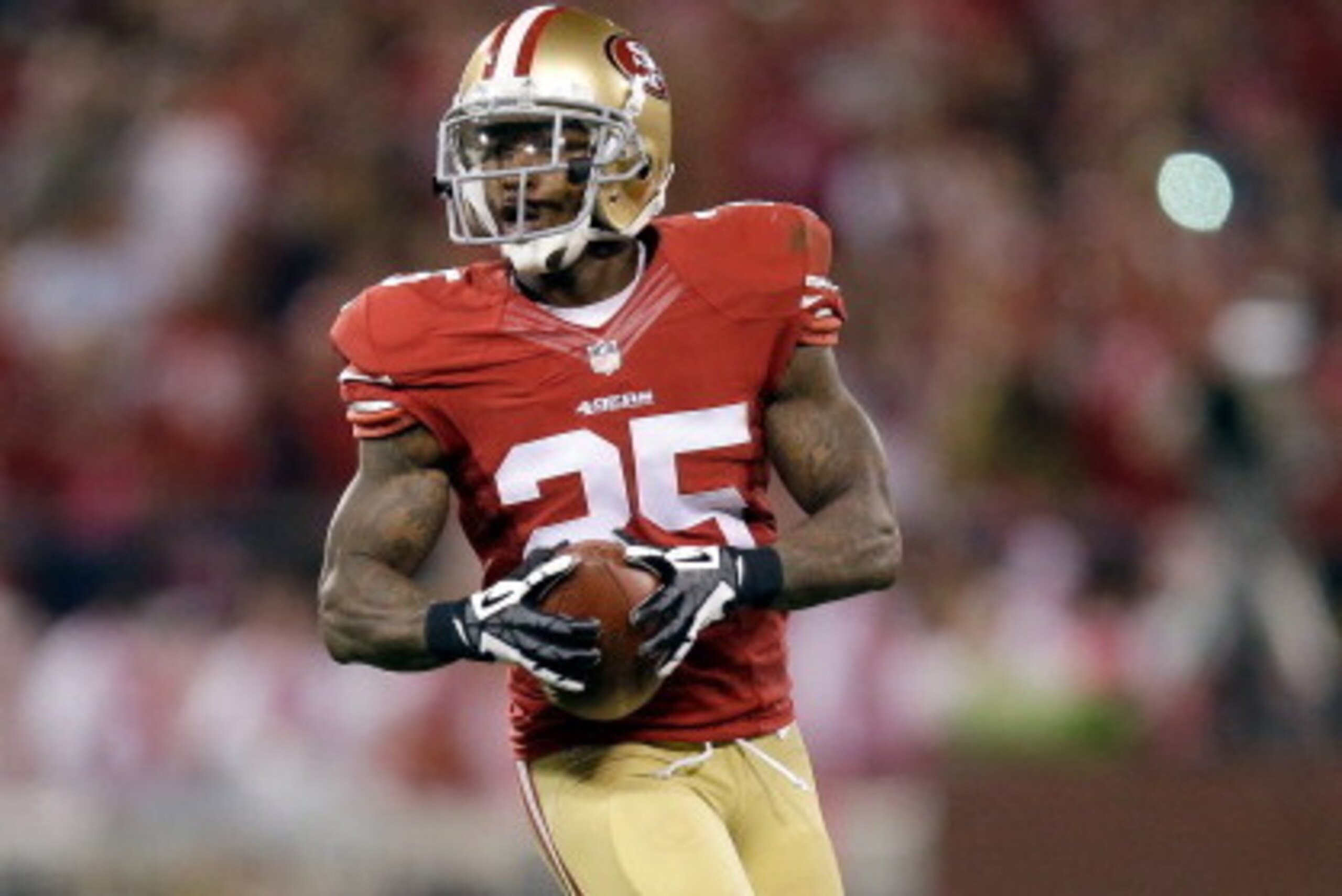 SAN FRANCISCO, CA - OCTOBER 06: Tarell Brown #25 of the San Francisco 49ers in action against the Houston Texans at Candlestick Park on October 6, 2013 in San Francisco, California. (Photo by Ezra Shaw/Getty Images) SAN FRANCISCO, CA - OCTOBER 06: Tarell Brown #25 of the San Francisco 49ers in action against the Houston Texans at Candlestick Park on October 6, 2013 in San Francisco, California. (Photo by Ezra Shaw/Getty Images)