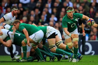 LONDON, ENGLAND - FEBRUARY 22:  Jamie Heaslip of Ireland passes the ball during the RBS Six Nations match between England and Ireland at Twickenham Stadium on February 22, 2014 in London, England.  (Photo by David Cannon/Getty Images)