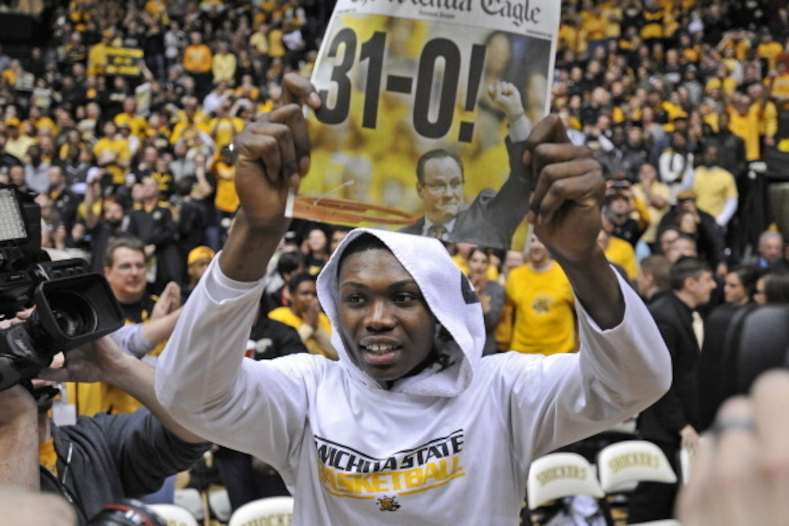 WICHITA, KS - MARCH 01: Forward Cleanthony Early #11 of the Wichita State Shockers celebrates after beating the Missouri State Bears on March 1, 2014 at Charles Koch Arena in Wichita, Kansas. Wichita State won 68-45. (Photo by Peter Aiken/Getty Images) WICHITA, KS - MARCH 01: Forward Cleanthony Early #11 of the Wichita State Shockers celebrates after beating the Missouri State Bears on March 1, 2014 at Charles Koch Arena in Wichita, Kansas. Wichita State won 68-45. (Photo by Peter Aiken/Getty Images)