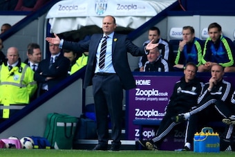 WEST BROMWICH, ENGLAND - MARCH 08:  Pepe Mel manager of West Bromwich Albion reacts during the Barclays Premier League match between West Bromwich Albion and Manchester United at The Hawthorns on March 8, 2014 in West Bromwich, England.  (Photo by Richard