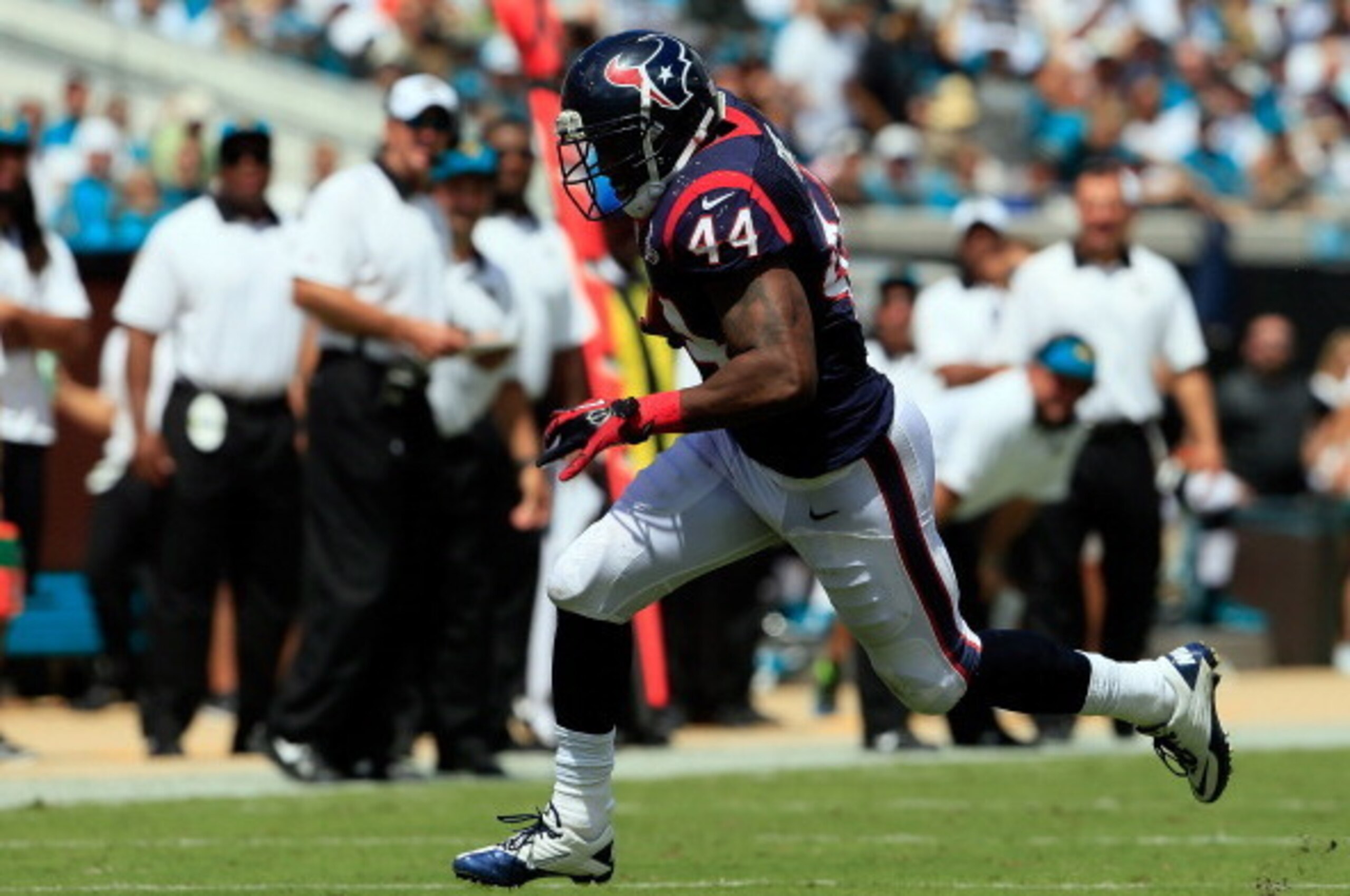 JACKSONVILLE, FL - SEPTEMBER 16:  Ben Tate #44 of the Houston Texans runs for yardage during the game against the Jacksonville Jaguars  at EverBank Field on September 16, 2012 in Jacksonville, Florida.  (Photo by Sam Greenwood/Getty Images)
