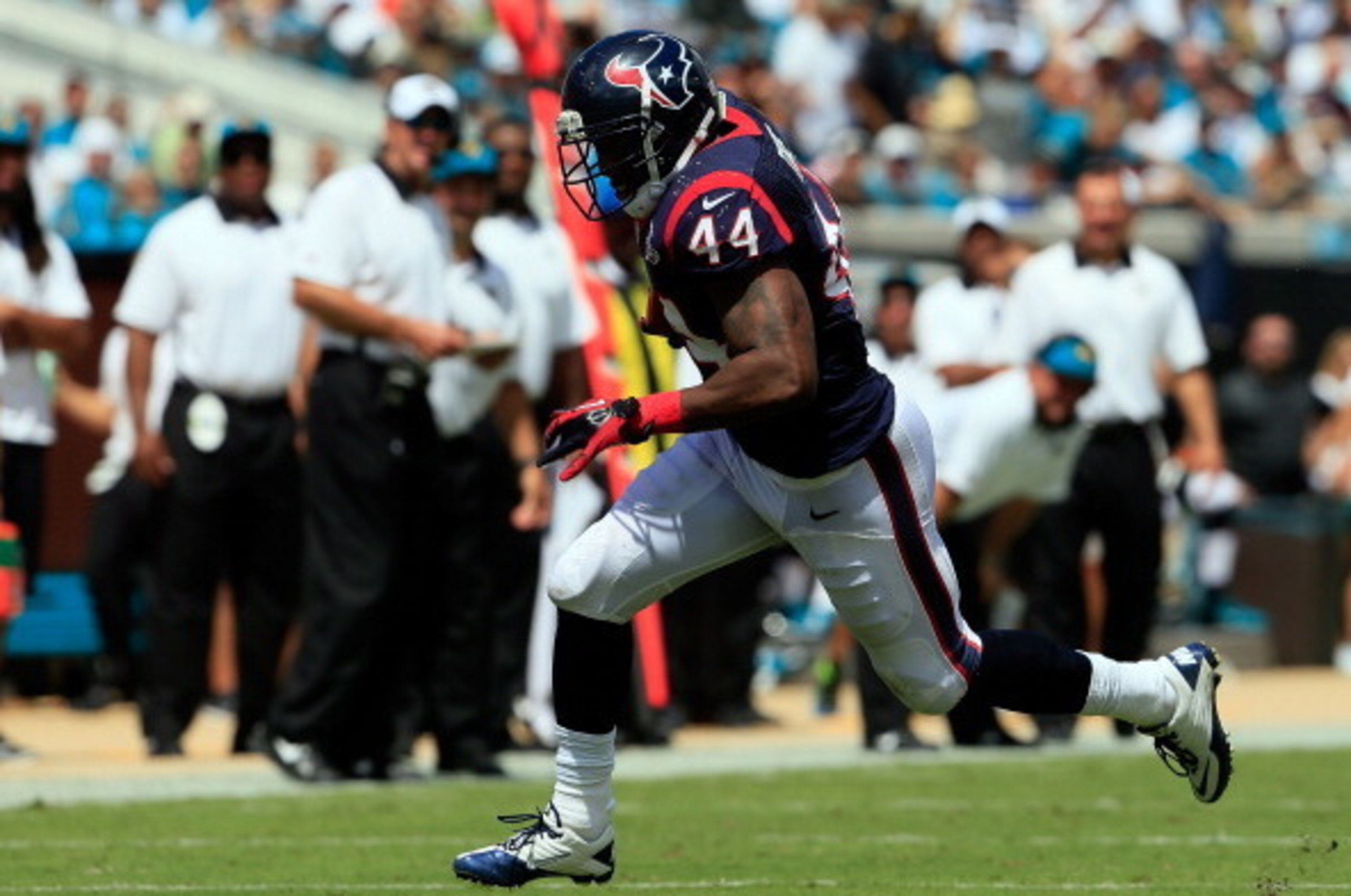 JACKSONVILLE, FL - SEPTEMBER 16:  Ben Tate #44 of the Houston Texans runs for yardage during the game against the Jacksonville Jaguars  at EverBank Field on September 16, 2012 in Jacksonville, Florida.  (Photo by Sam Greenwood/Getty Images)