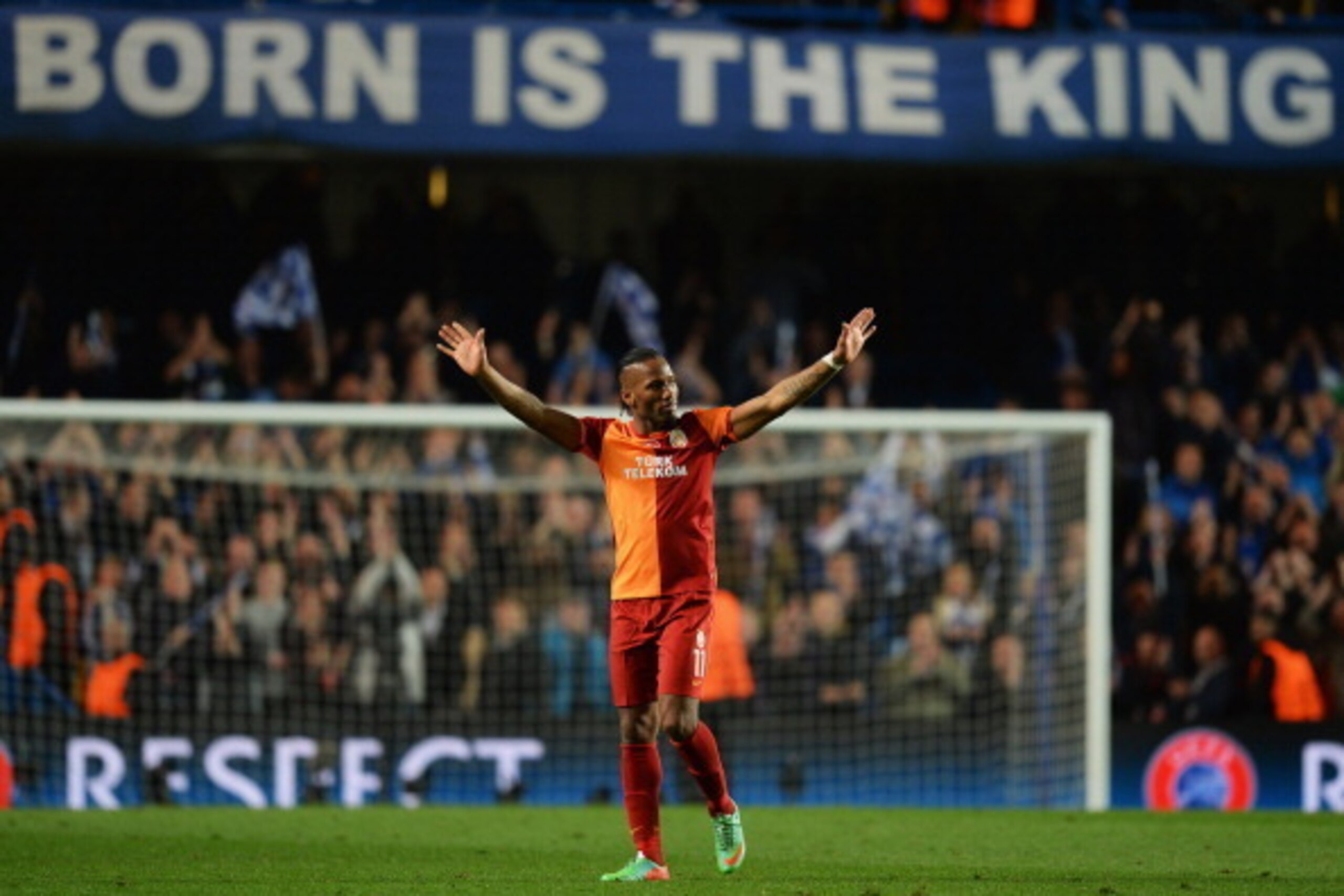 LONDON, ENGLAND - MARCH 18:  Didier Drogba of Galatasaray salutes the crowd after the UEFA Champions League Round of 16 second leg match between Chelsea and Galatasaray AS at Stamford Bridge on March 18, 2014 in London, England.  (Photo by Mike Hewitt/Get