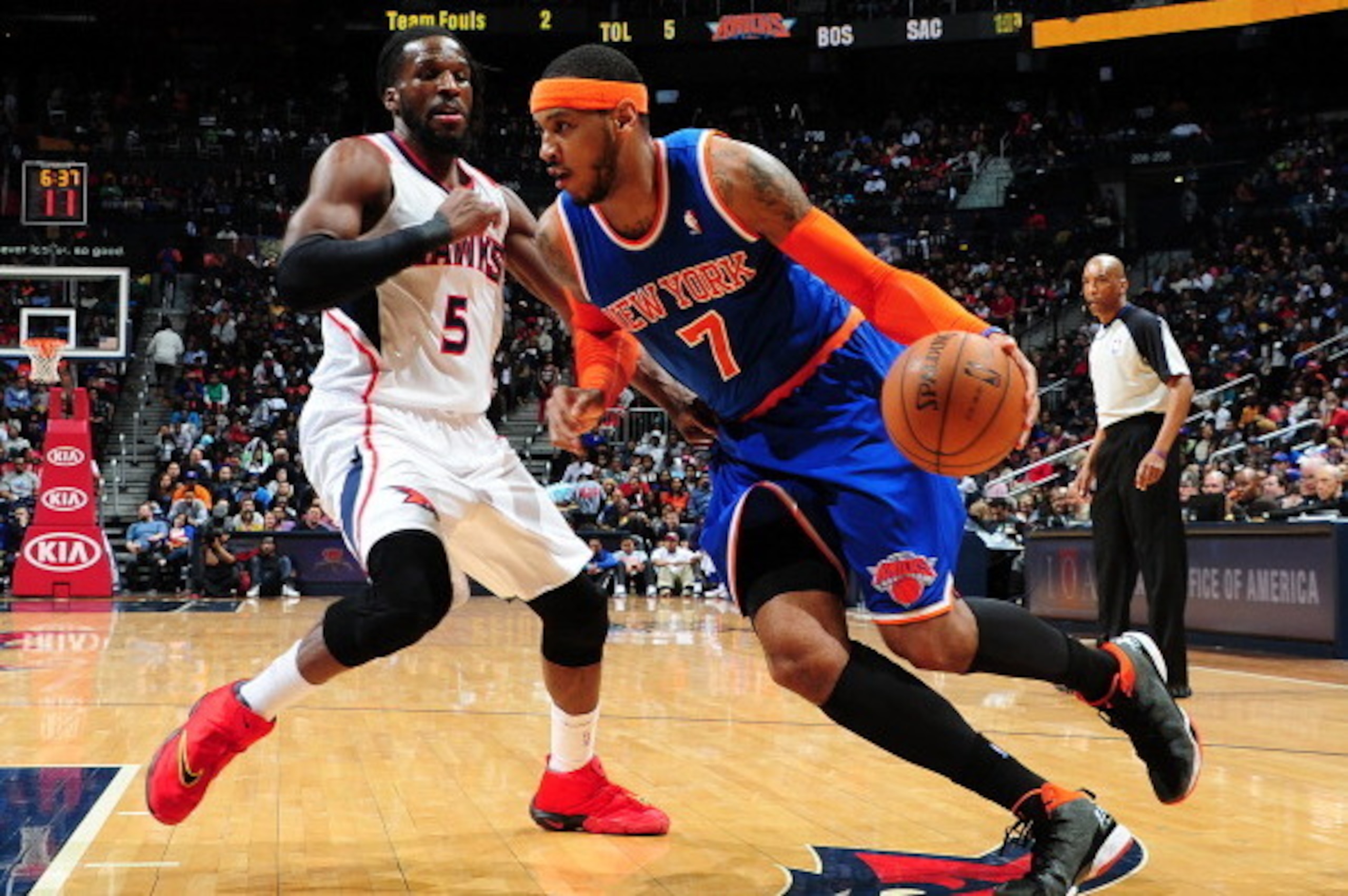 ATLANTA, GA - FEBRUARY 22:  Carmelo Anthony #7 of the New York Knicks handles the ball during a game against the Atlanta Hawks on February 22, 2014 at Philips Arena in Atlanta, Georgia.  NOTE TO USER: User expressly acknowledges and agrees that, by downlo